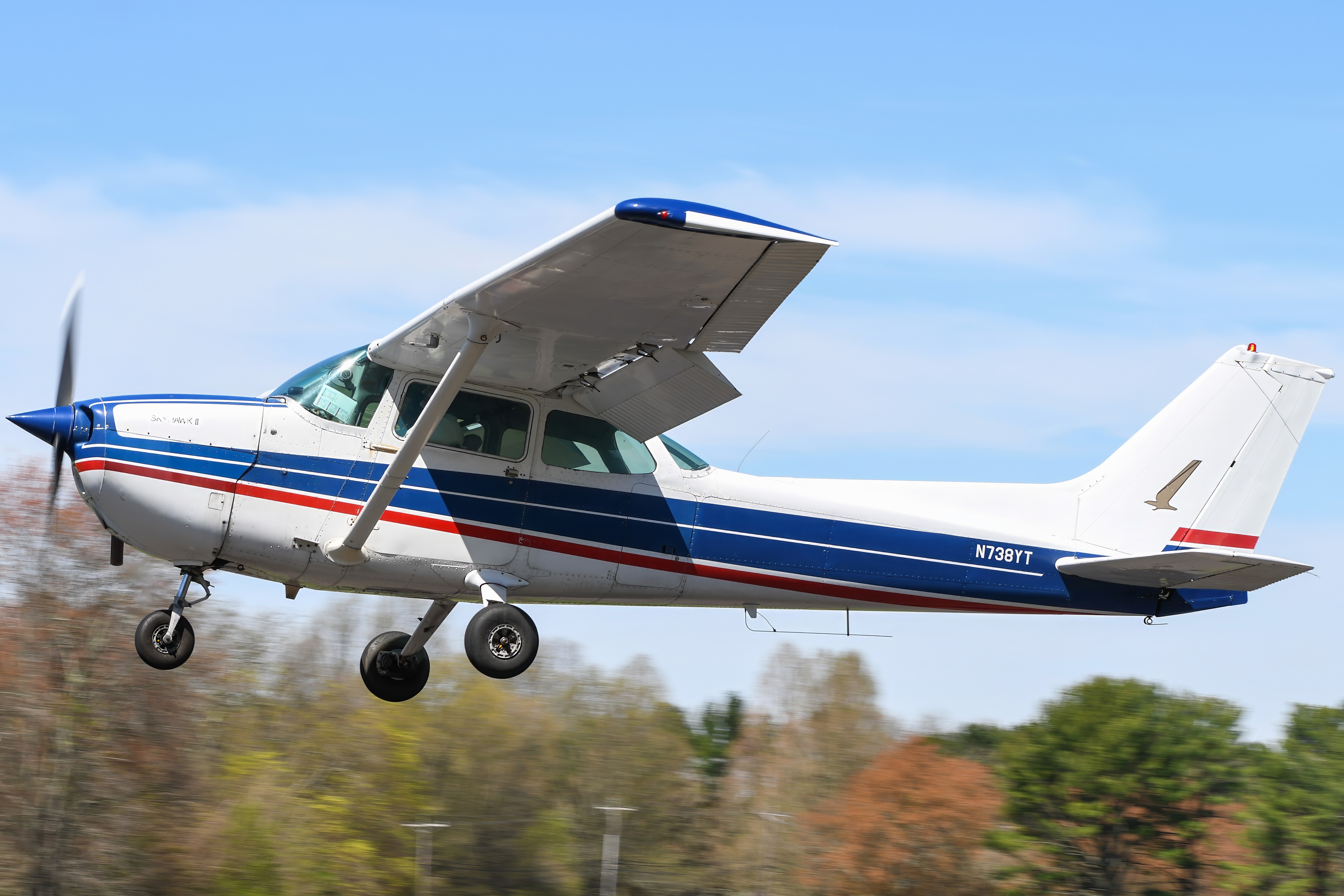 Full size: PRIVATE Cessna 172 N738YT at Flying W Airport