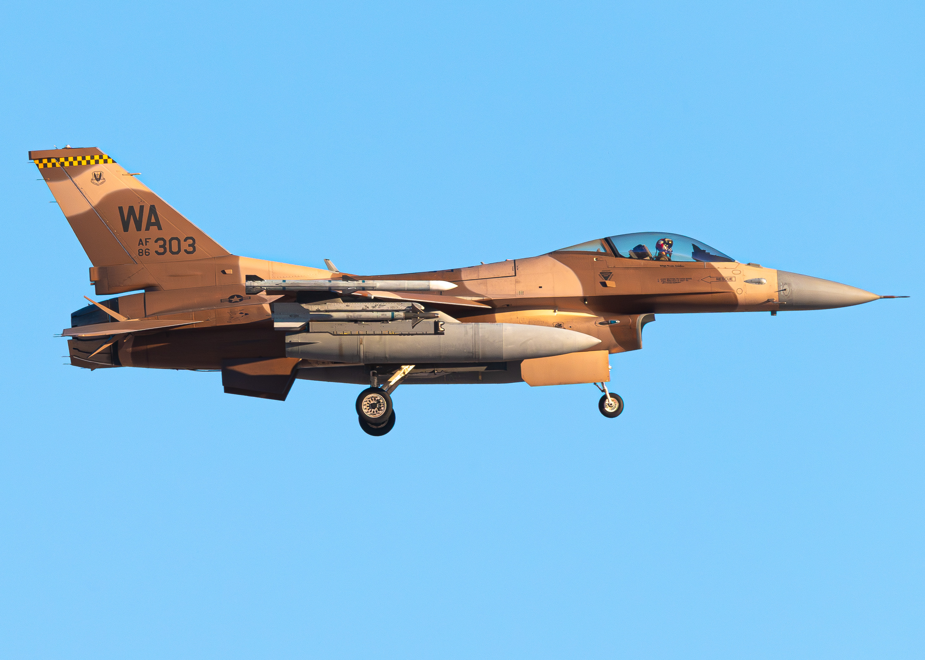 Full size: USAF - United States Air Force General Dynamics F-16 Fighting Falcon 86-0303 at Nellis Air Force Base