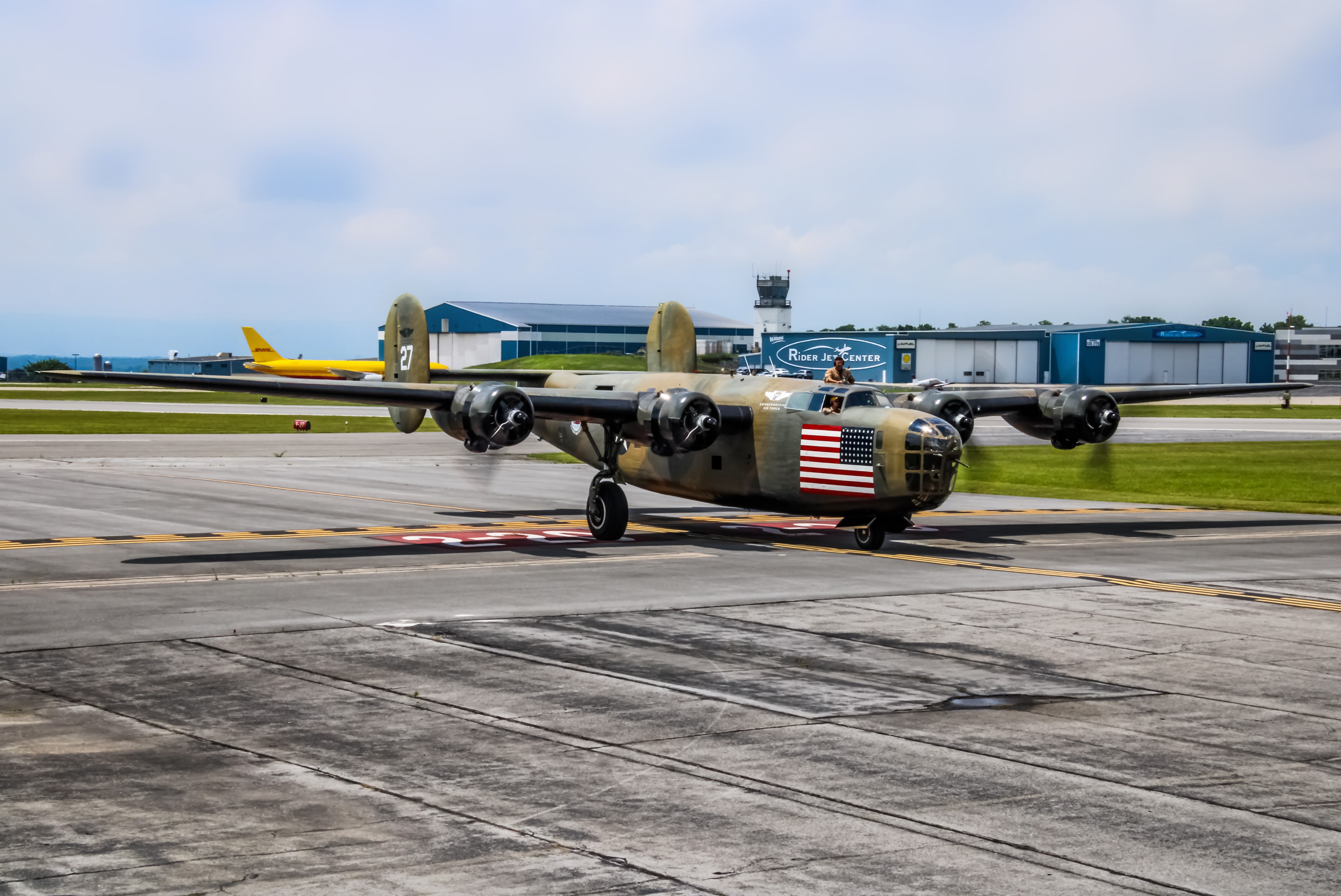 Full size: PRIVATE Consolidated B-24 Liberator N24927 at Hagerstown Regional Airport-Richard A Henson Field