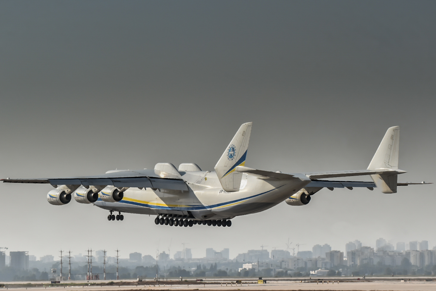 Full size: Antonov Airlines Antonov An-225 UR-82060 at Tel Aviv-Ben Gurion Airport