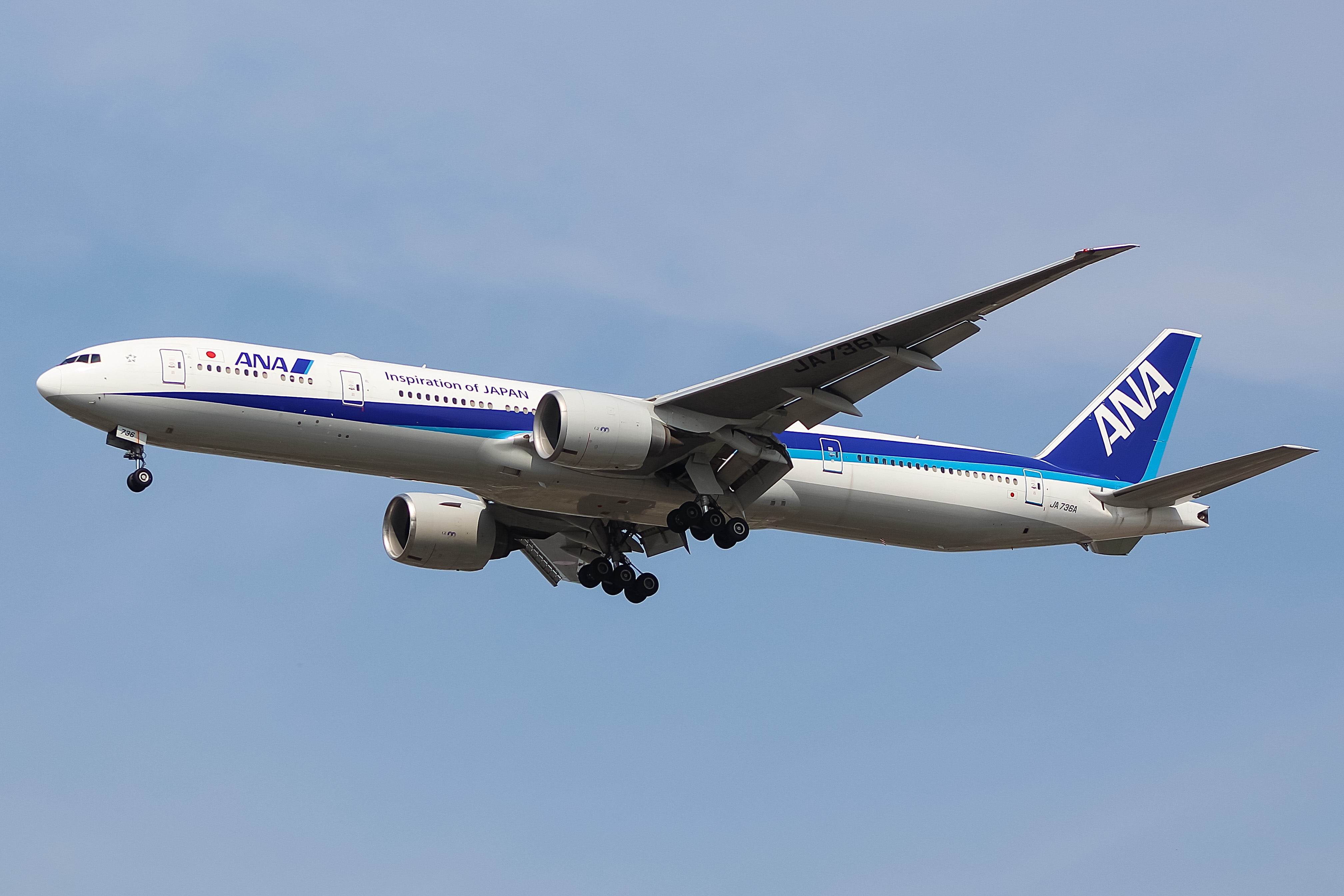 Full size: All Nippon Airways Boeing 777-300ER JA736A at Chicago O'Hare International Airport