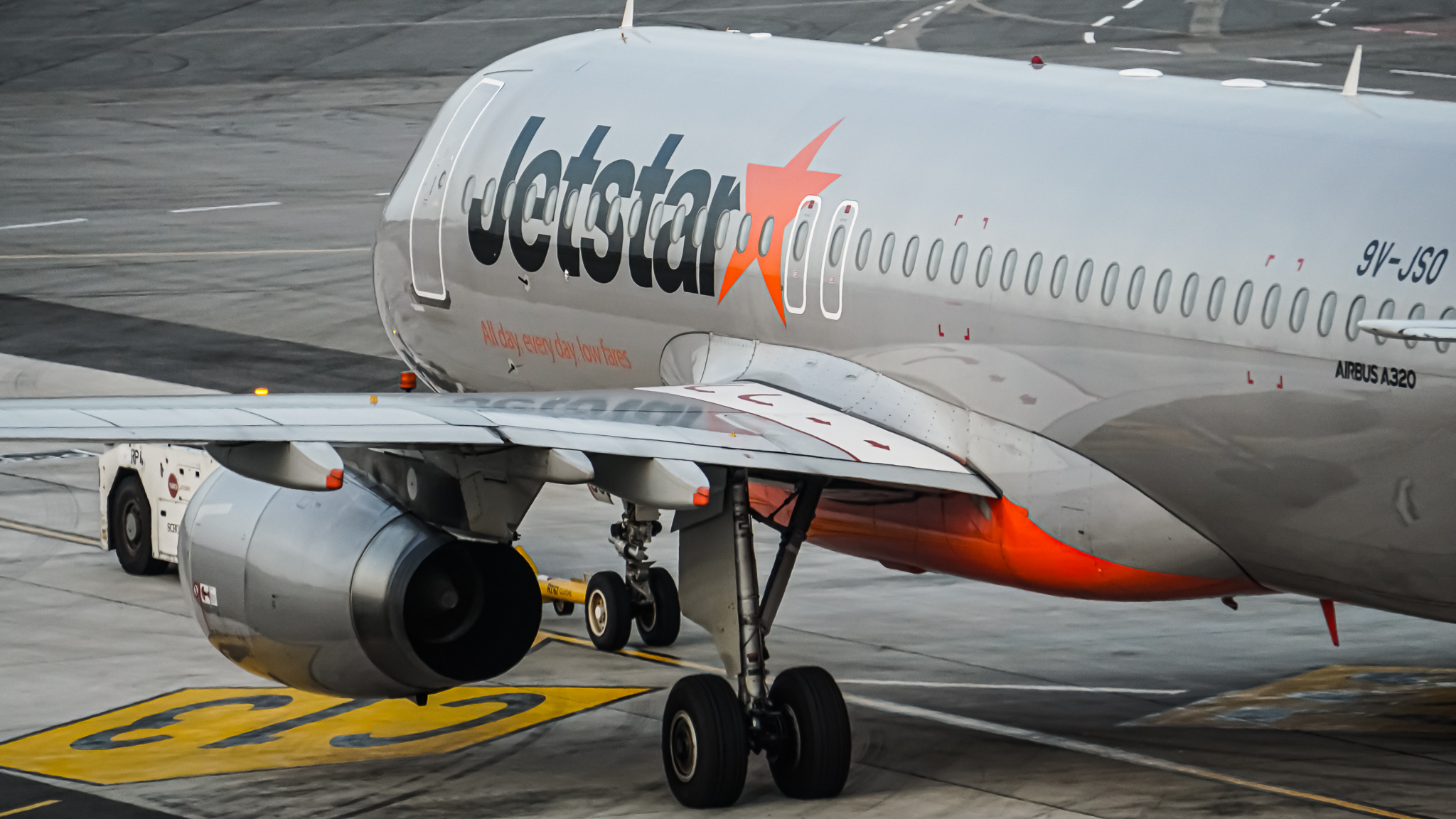 Full size: JetStar Asia Airbus A320 9V-JSO at Singapore-Changi Airport