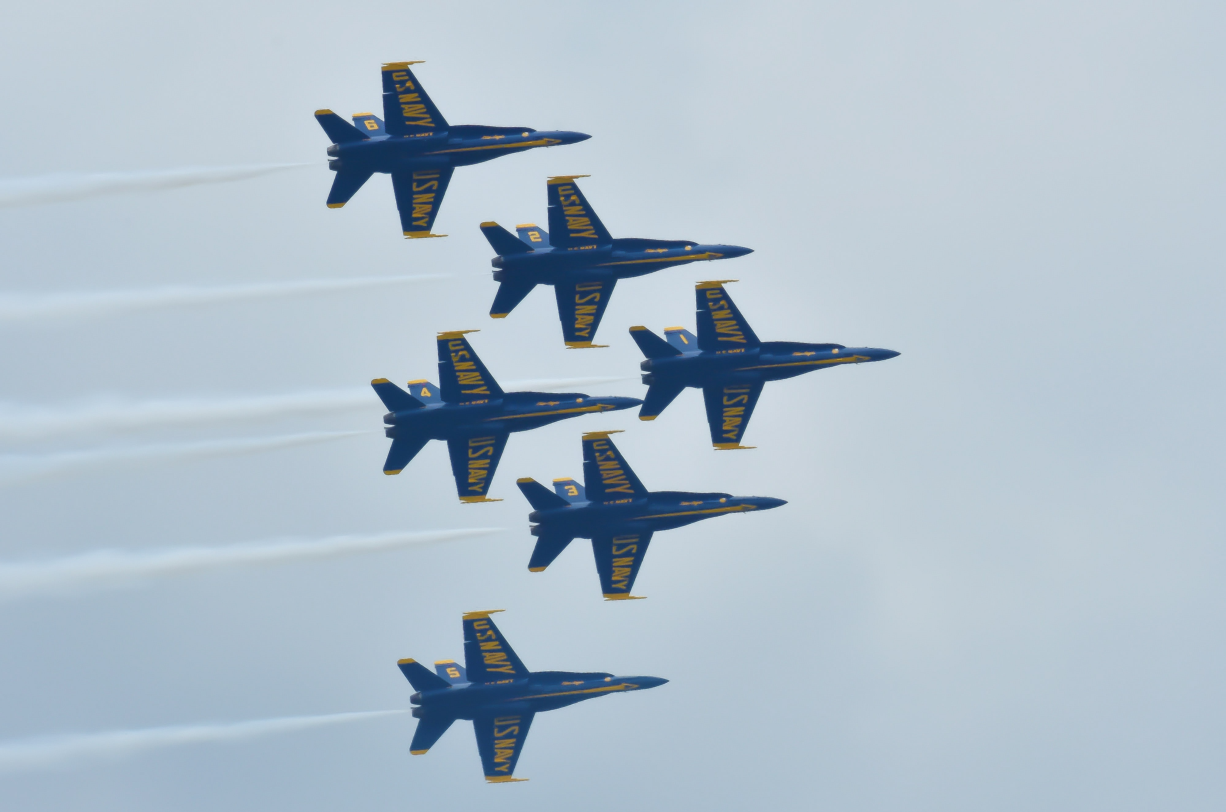 Full size: Blue Angels McDonnel Douglas F/A-18 Hornet Blue Angels at 