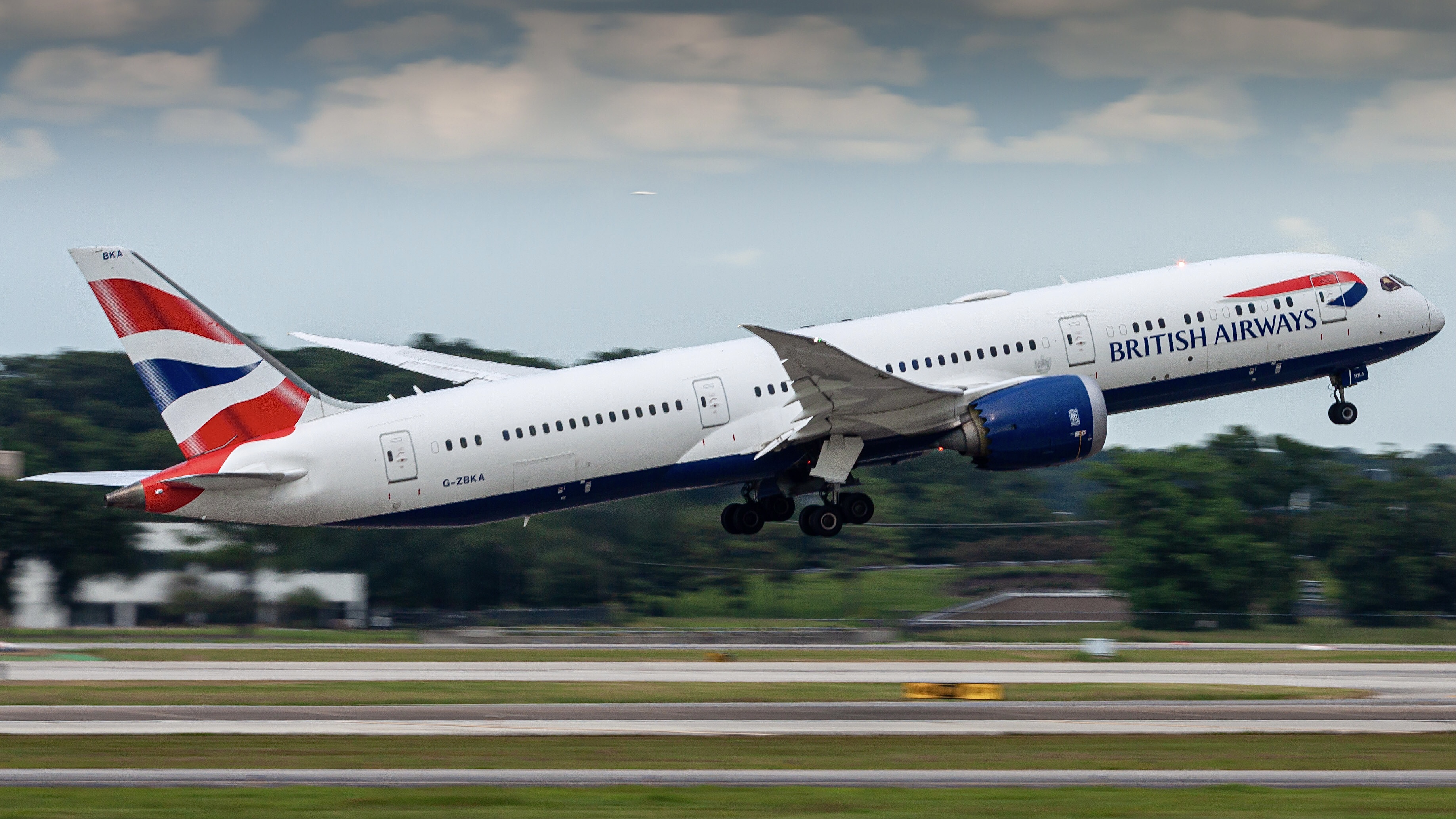Full size: British Airways Boeing 787-9 G-ZBKA at Houston-George Bush Intercontinental Airport