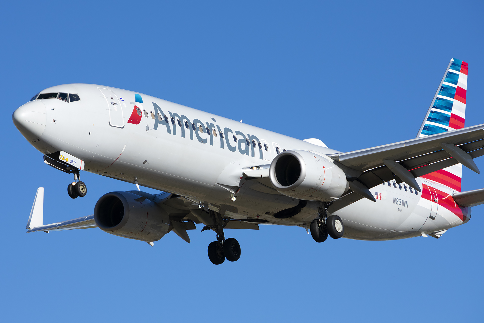 Full size: American Airlines Boeing 737-800 N831NN at Salt Lake City International Airport