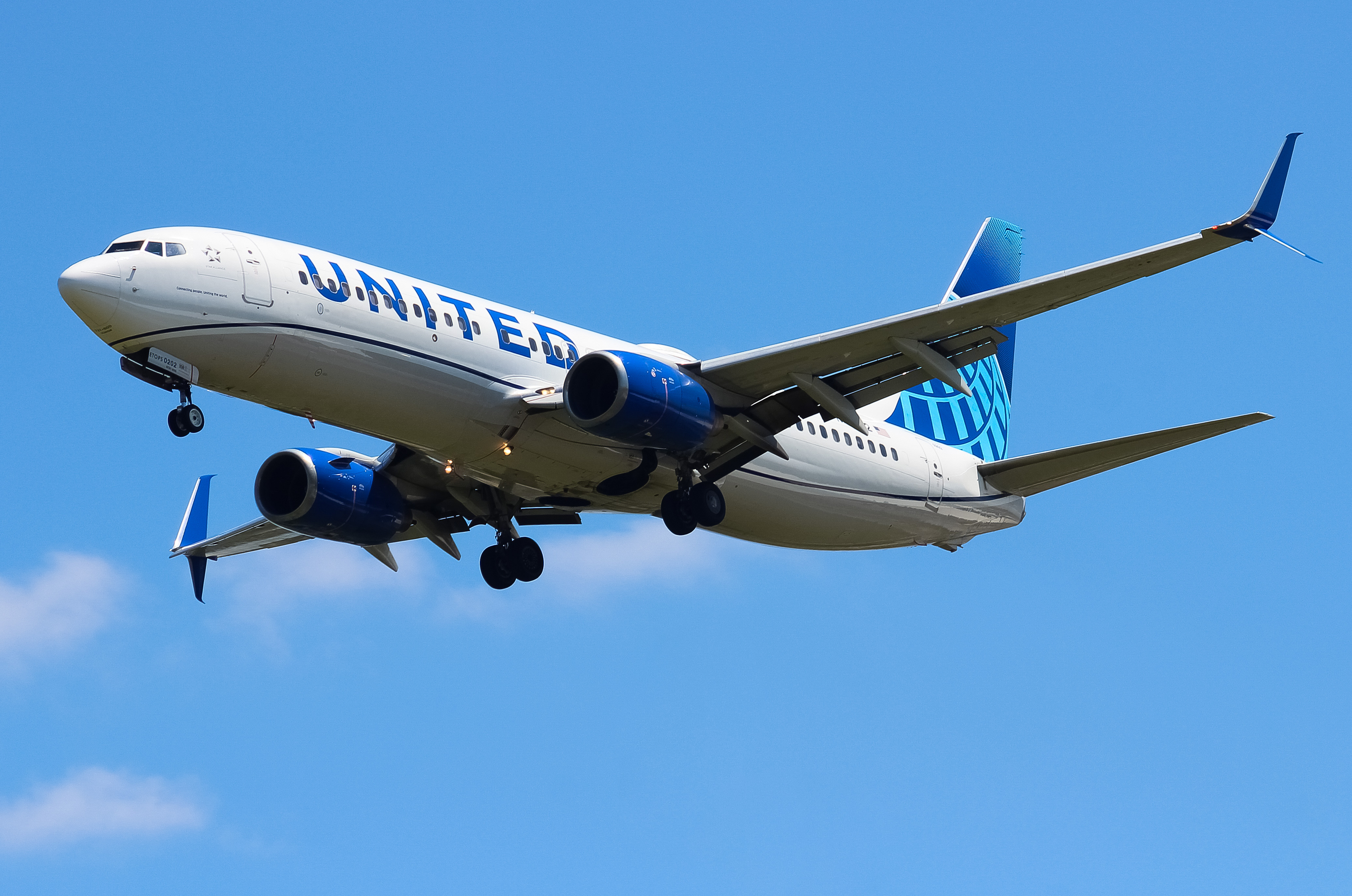 Full size: United Airlines Boeing 737-900ER N24202 at Cincinnati/Northern Kentucky International Airport