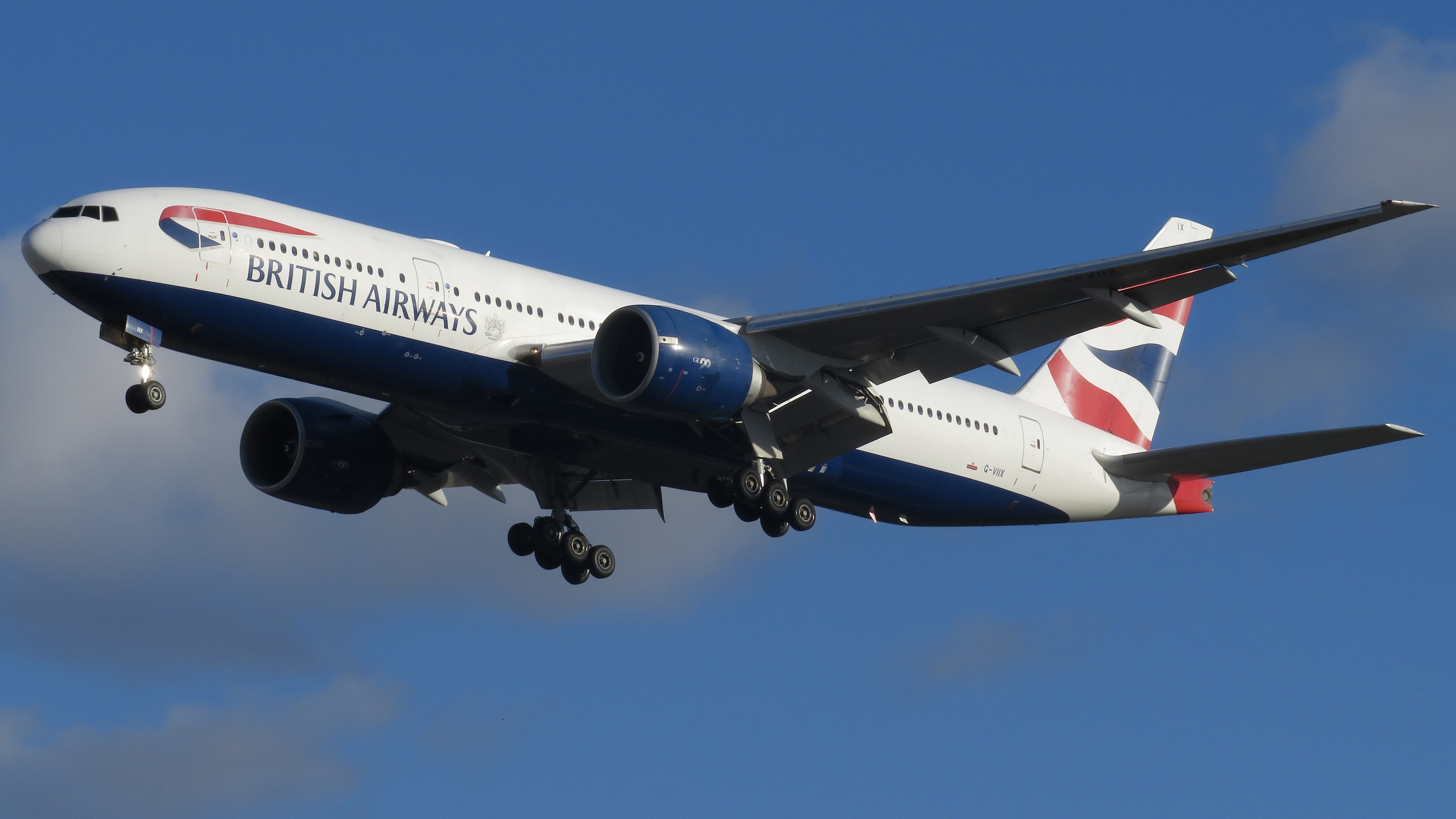 Full size: British Airways Boeing 777-200ER G-VIIX at Orlando International Airport