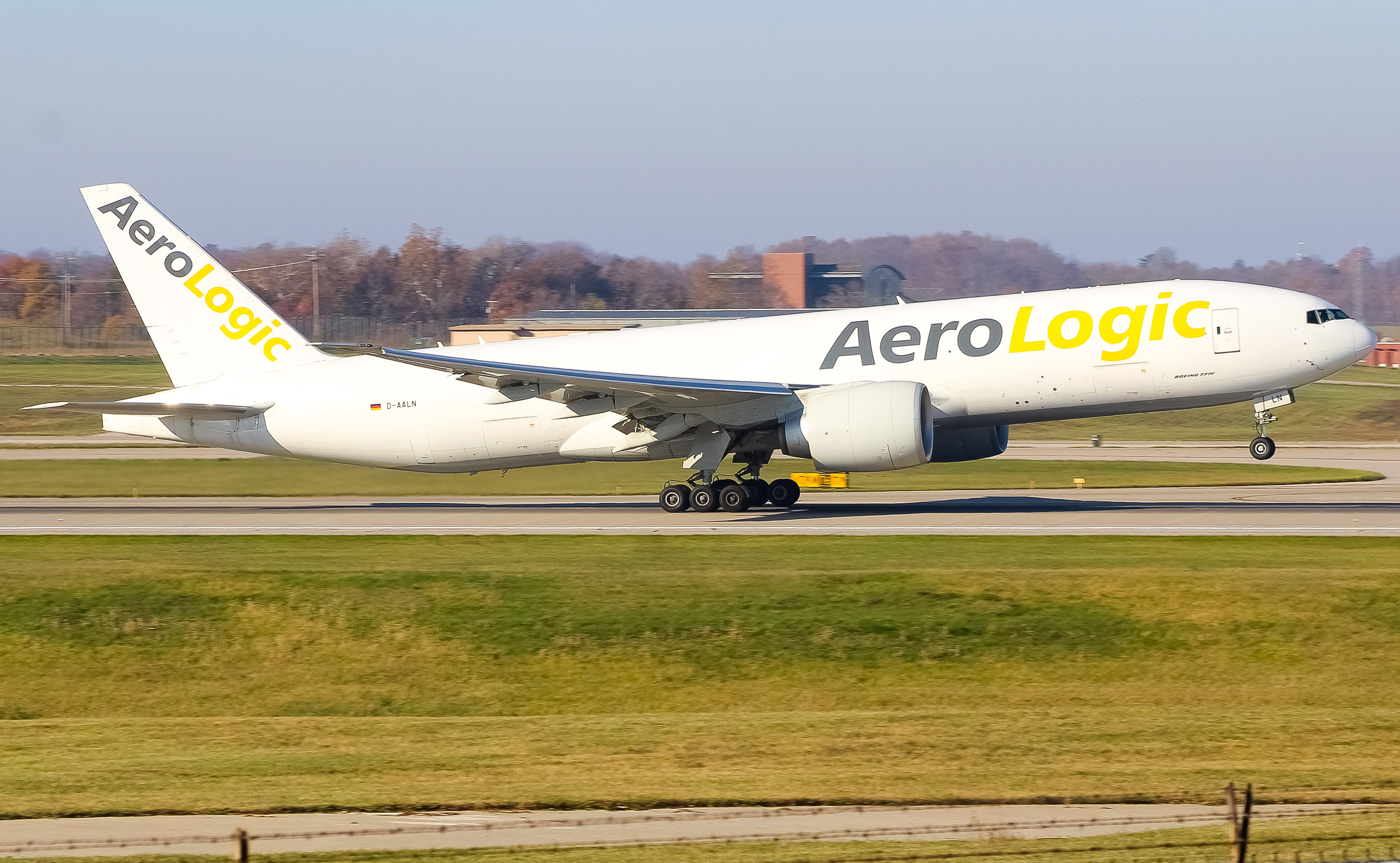 Full size: Aerologic Boeing 777-F D-AALN at Cincinnati/Northern Kentucky International Airport