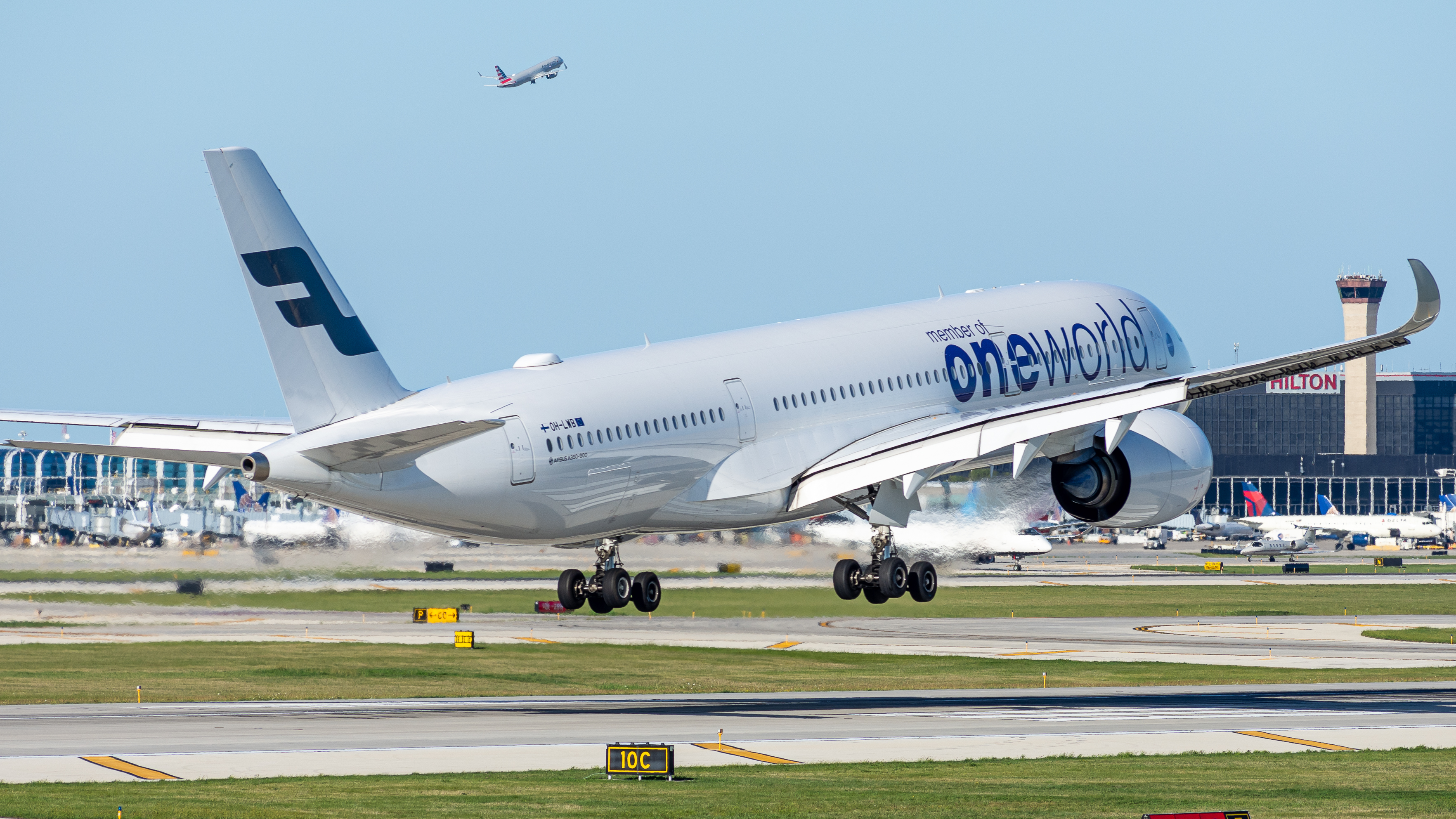 Full size: Finnair Airbus A350-900 OH-LWB at Chicago O'Hare International Airport