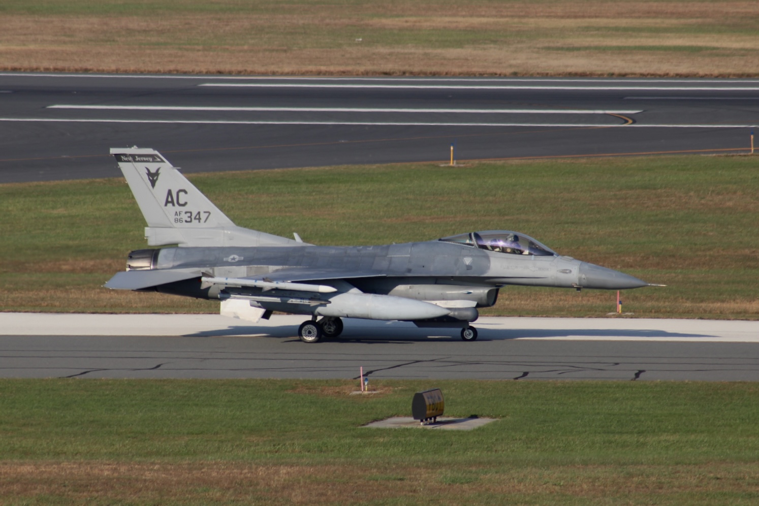 Full size: USAF - United States Air Force General Dynamics F-16 Fighting Falcon 86-0347 at Atlantic City International Airport