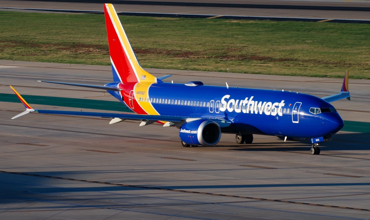 Full size: Southwest Airlines Boeing 737 MAX 8 N8836Q at Dallas Love Field Airport