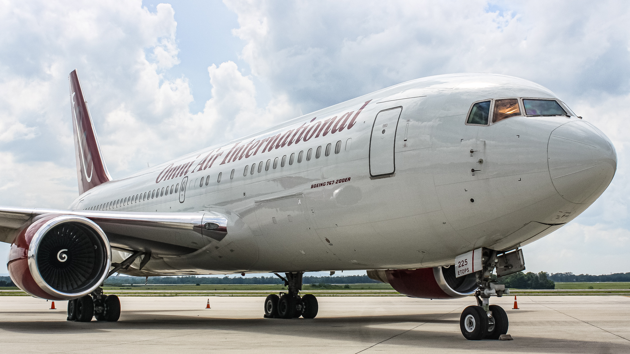 Full size: Omni Air International Boeing 767-200 N225AX at Washington Dulles International Airport