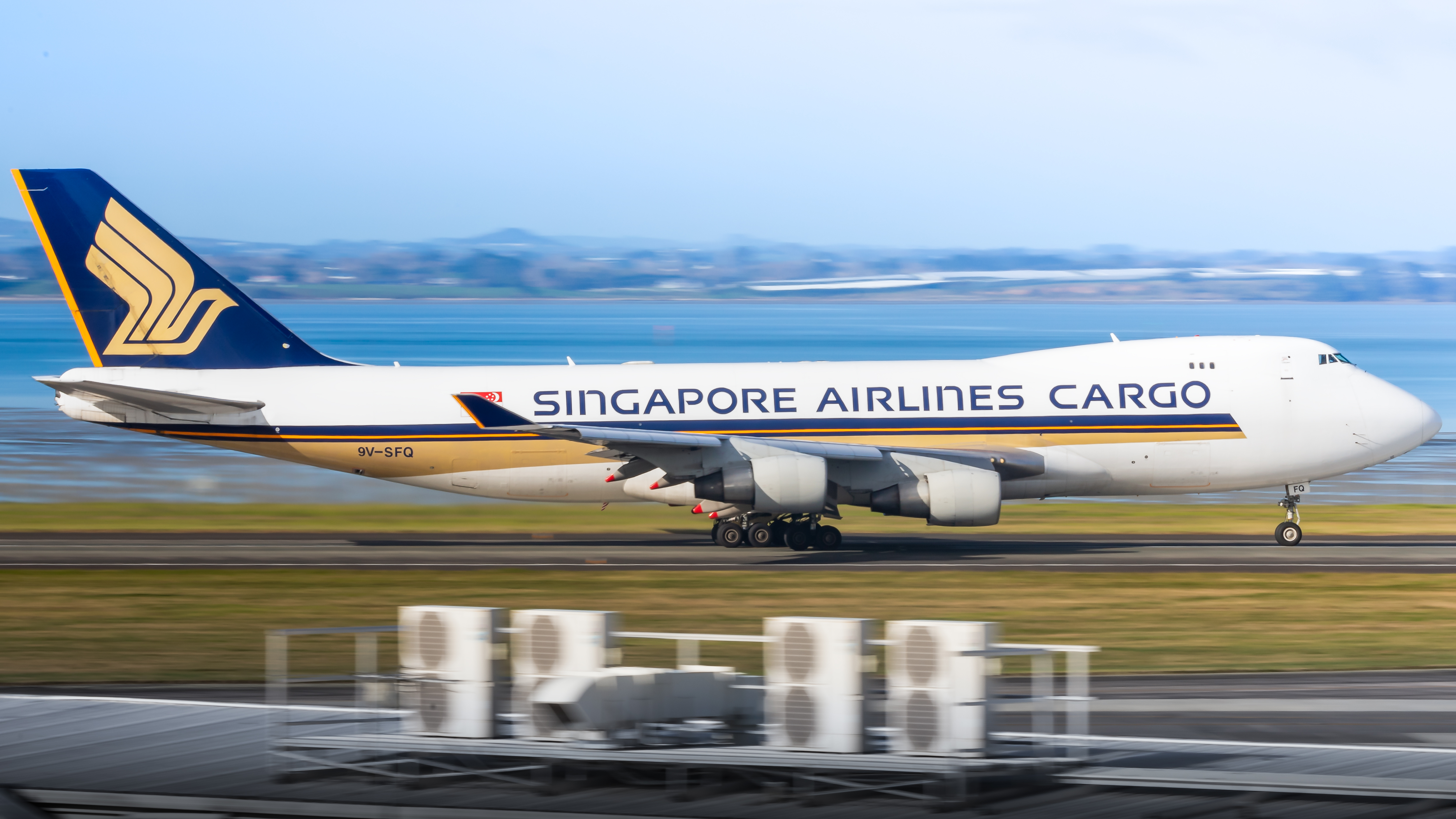 Full size: Singapore Airlines Cargo Boeing 747-400F 9V-SFQ at Auckland International Airport
