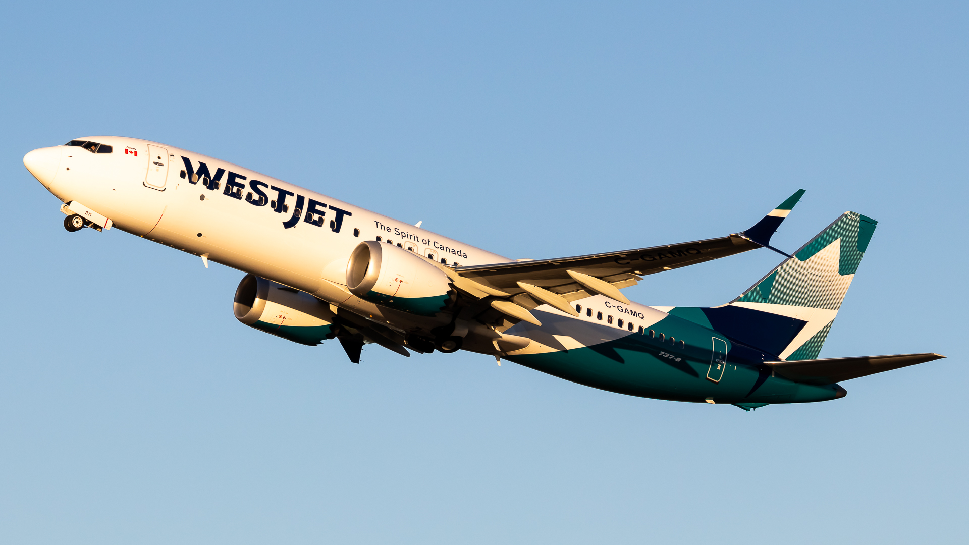 Full size: WestJet Boeing 737 MAX 8 C-GAMQ at Victoria International Airport