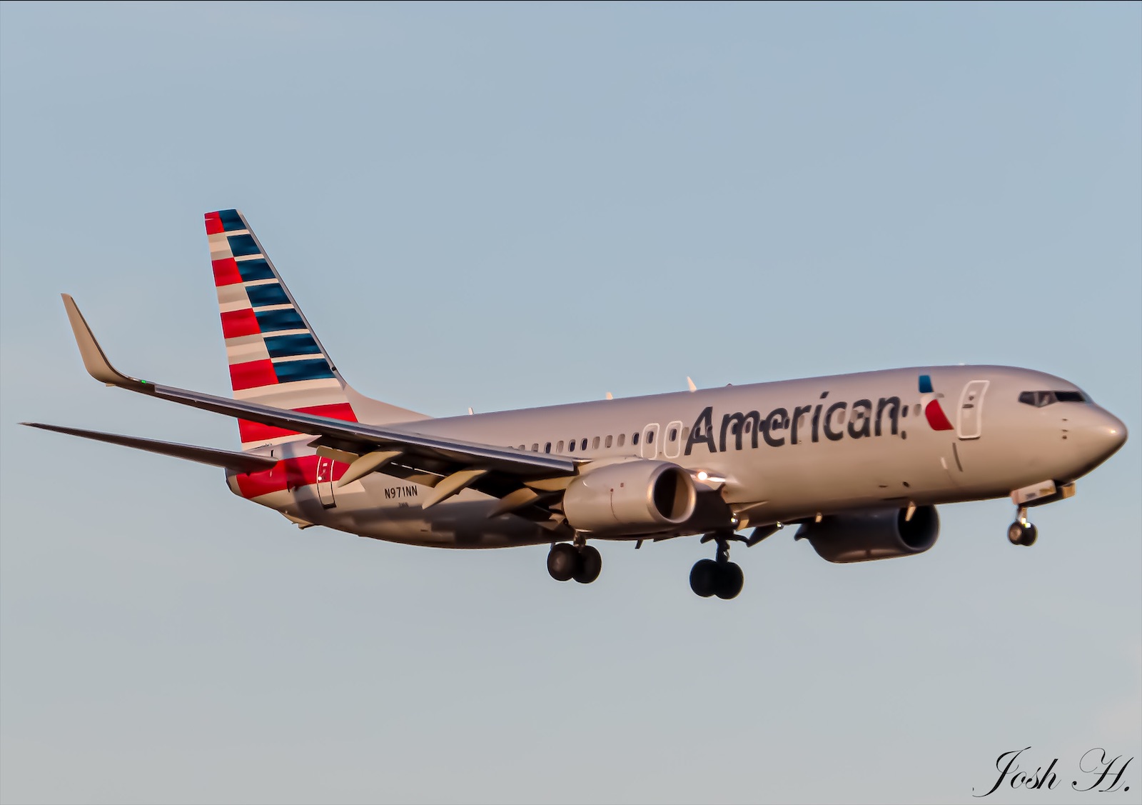 Full size: American Airlines Boeing 737-800 N971NN at Dallas-Fort Worth International Airport