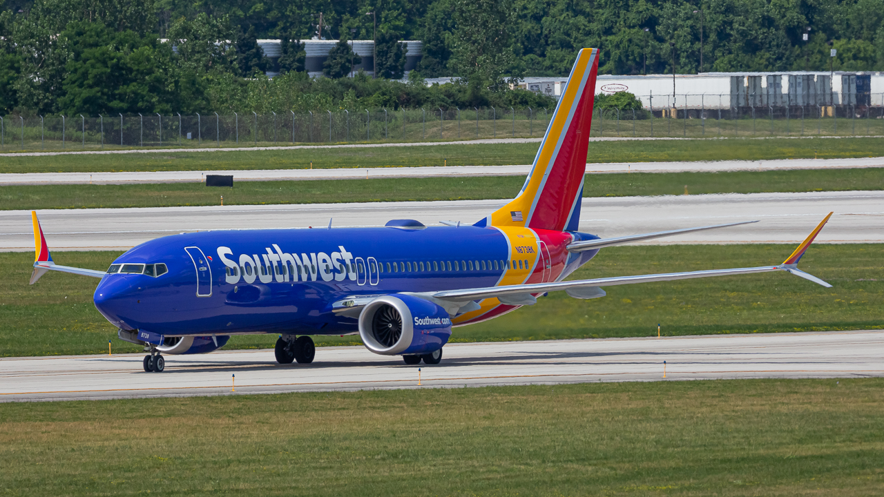 Full size: Southwest Airlines Boeing 737 MAX 8 N8738K at John Glenn Columbus International Airport
