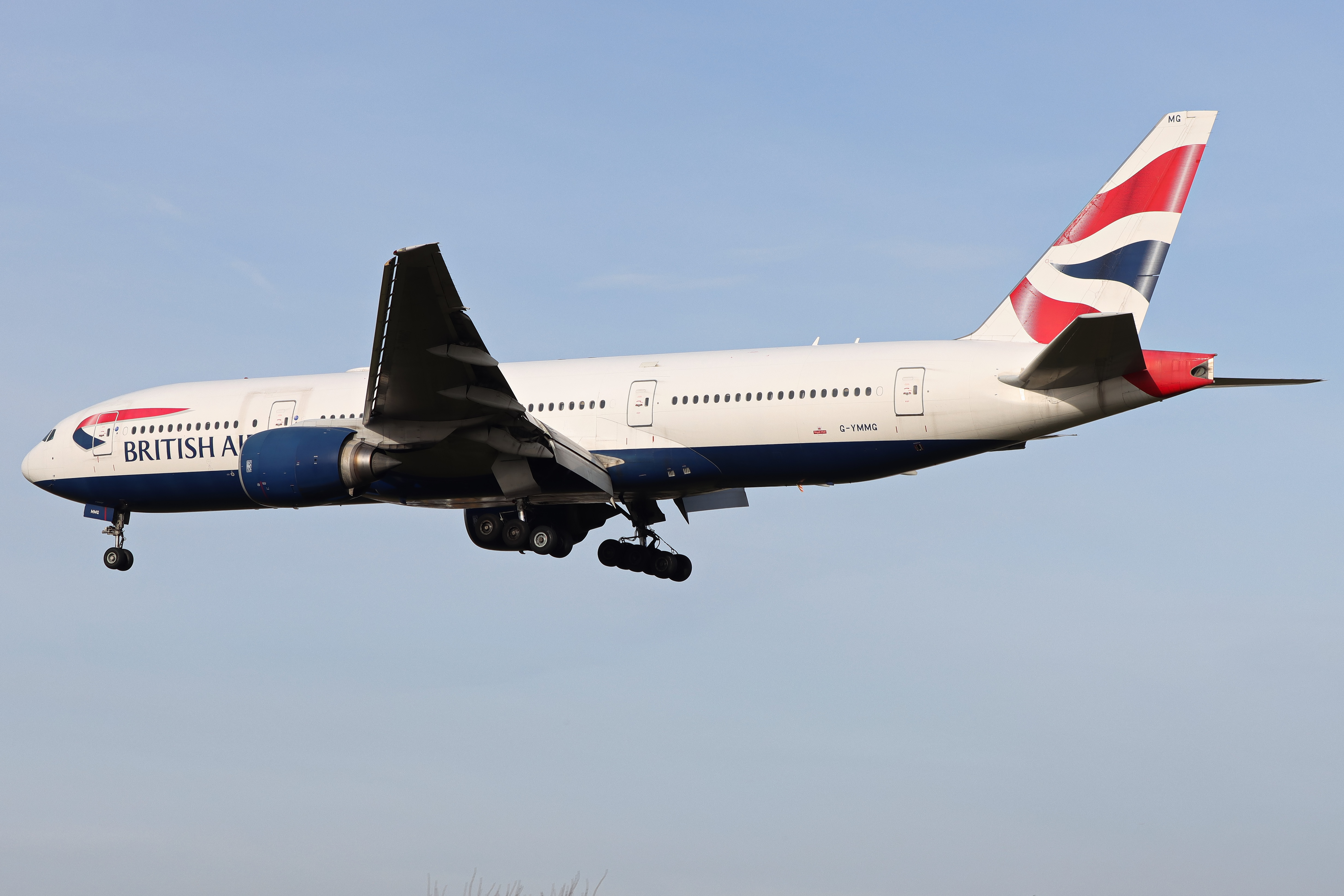 Full size: British Airways Boeing 777-200ER G-YMMG at London Heathrow International Airport