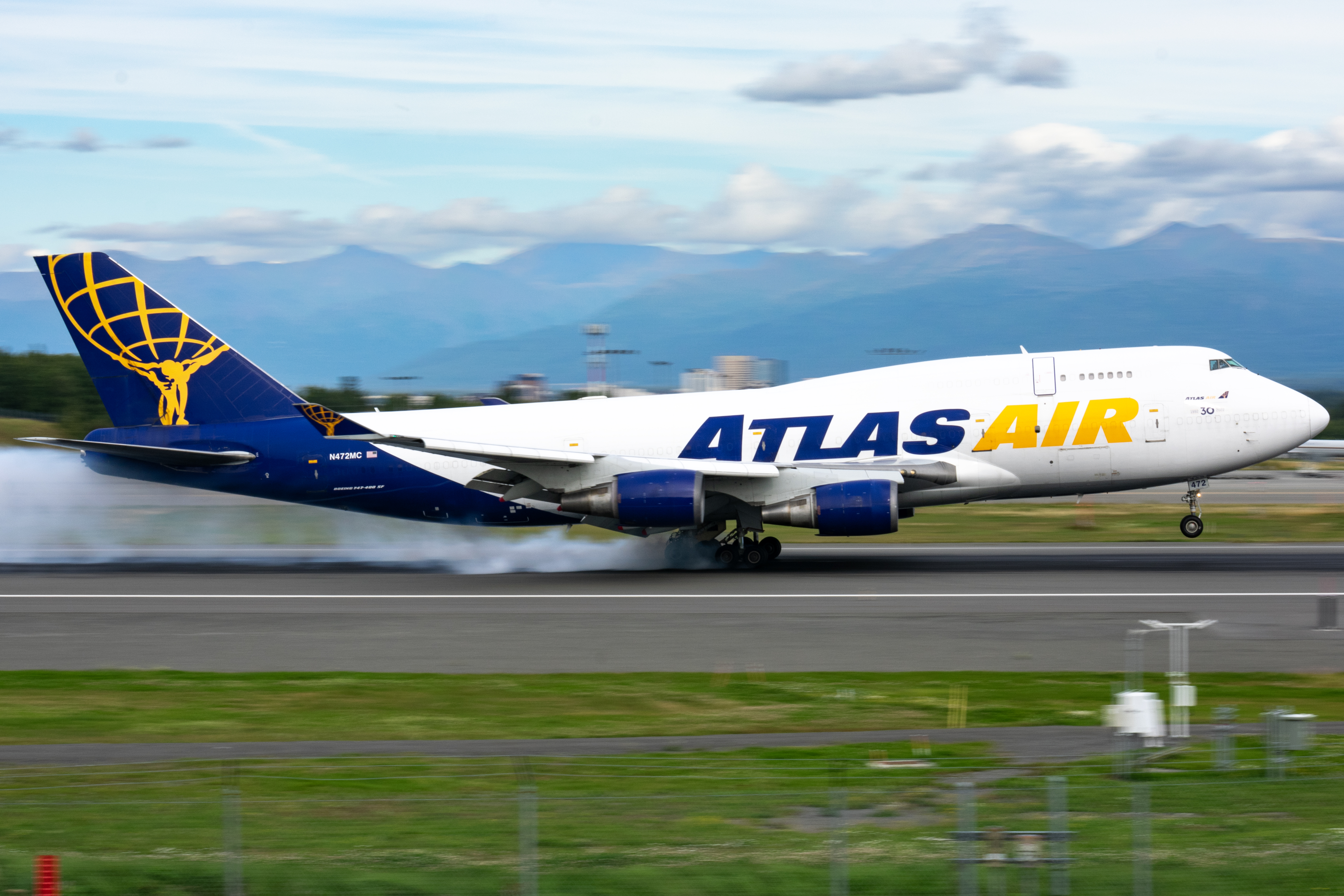 Full size: Atlas Air Boeing 747-400BCF N472MC at Anchorage Ted Stevens International Airport
