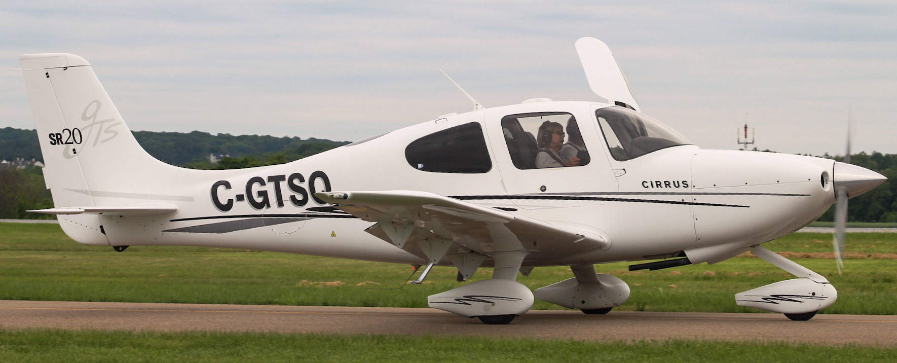 Full size: PRIVATE Cirrus SR-20GTS C-GTSQ at Frederick Municipal Airport