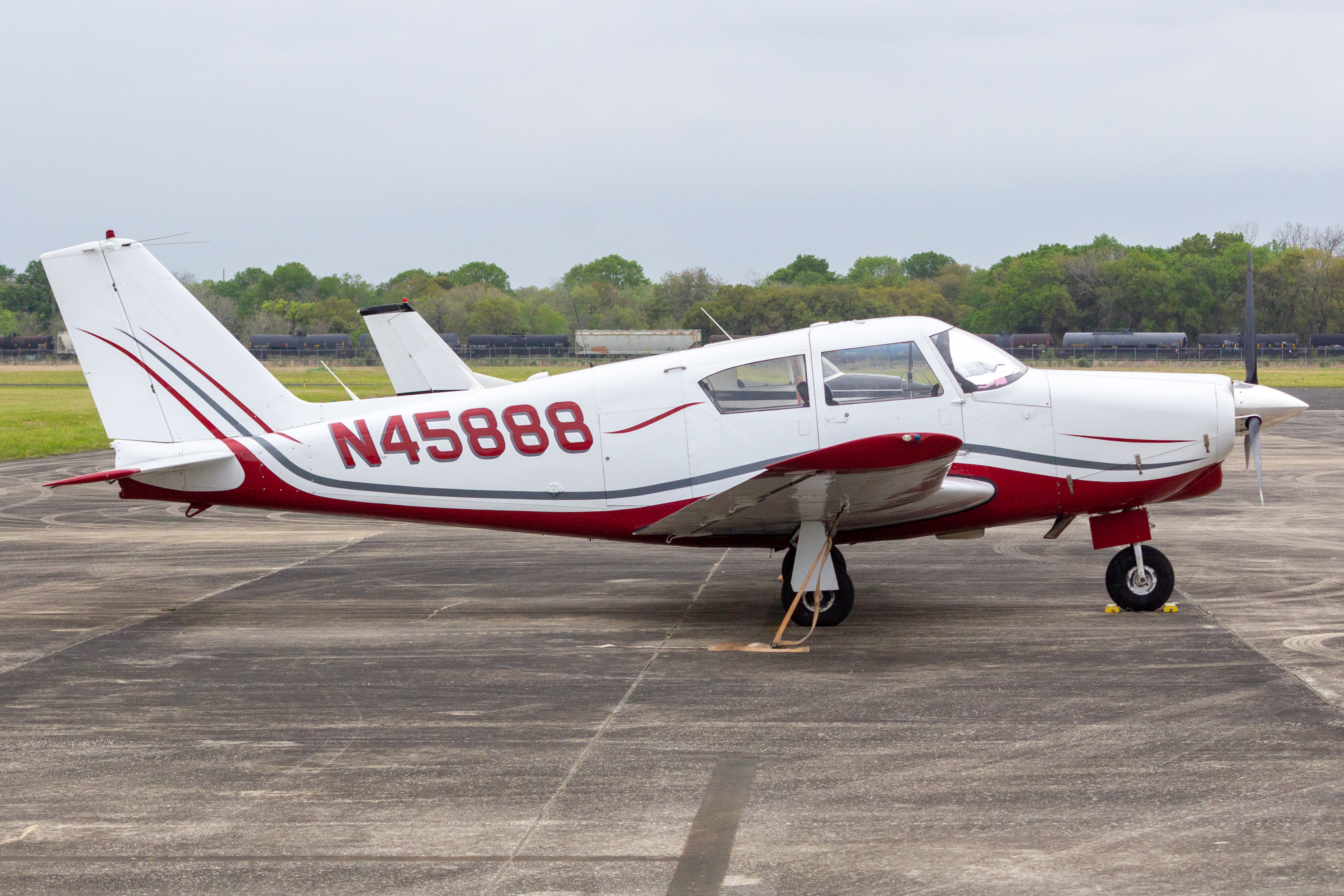 Full size: PRIVATE Piper 24 Comanche  N45888 at Houston-George Bush Intercontinental Airport