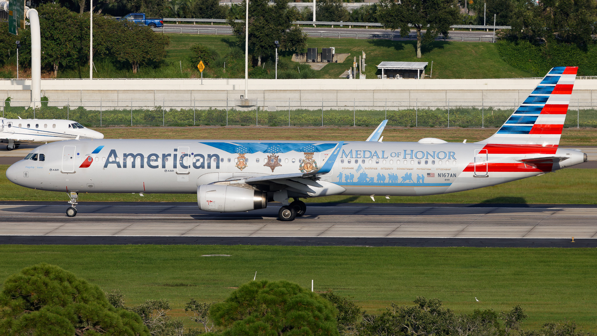 Full size: American Airlines Airbus A321-200 N167AN at Tampa International Airport