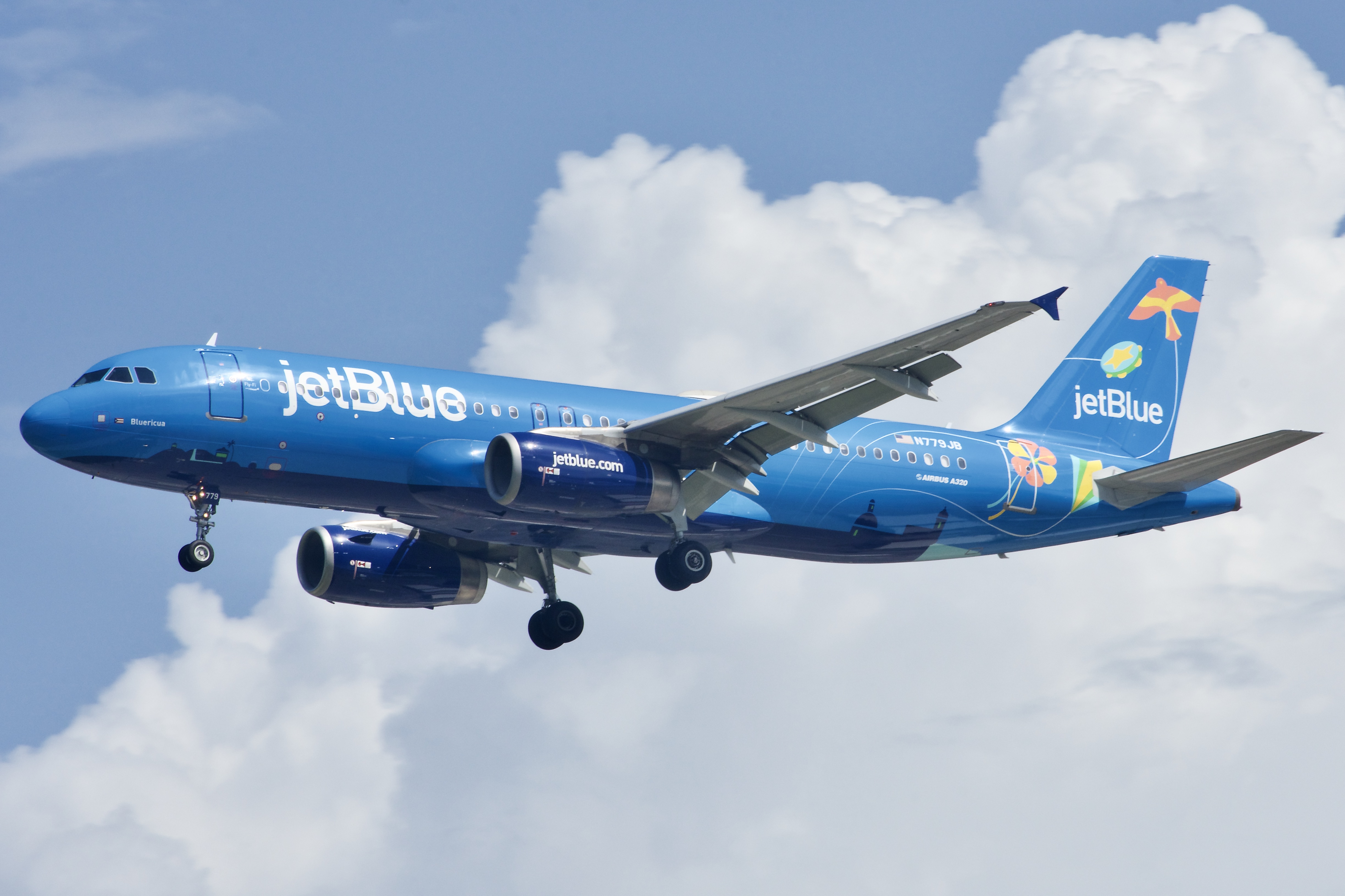 Full size: JetBlue Airways Airbus A320 N779JB at Orlando International Airport