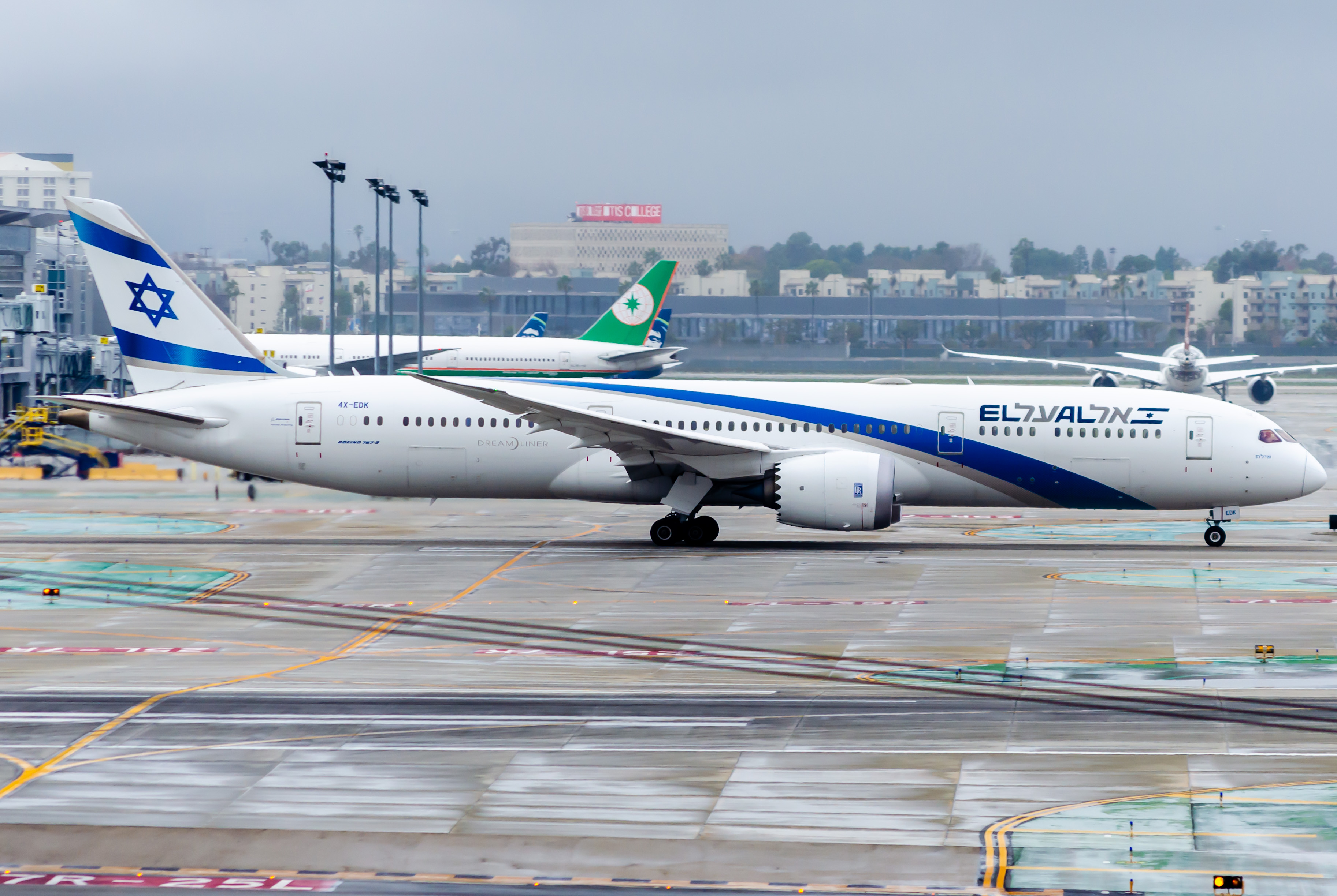 Full size: El Al Boeing 787-9 4X-EDK  at Los Angeles International Airport