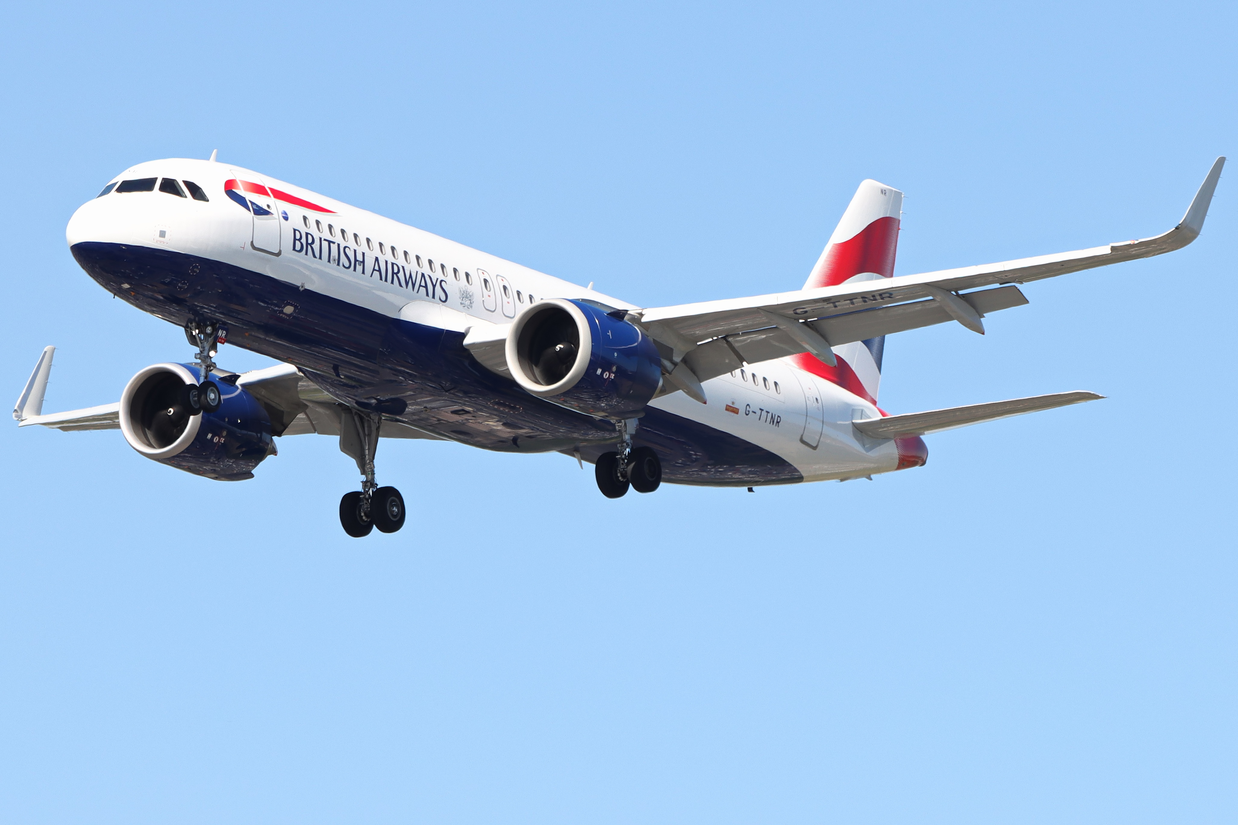 Full size: British Airways Airbus A320NEO G-TTNR at London Heathrow International Airport