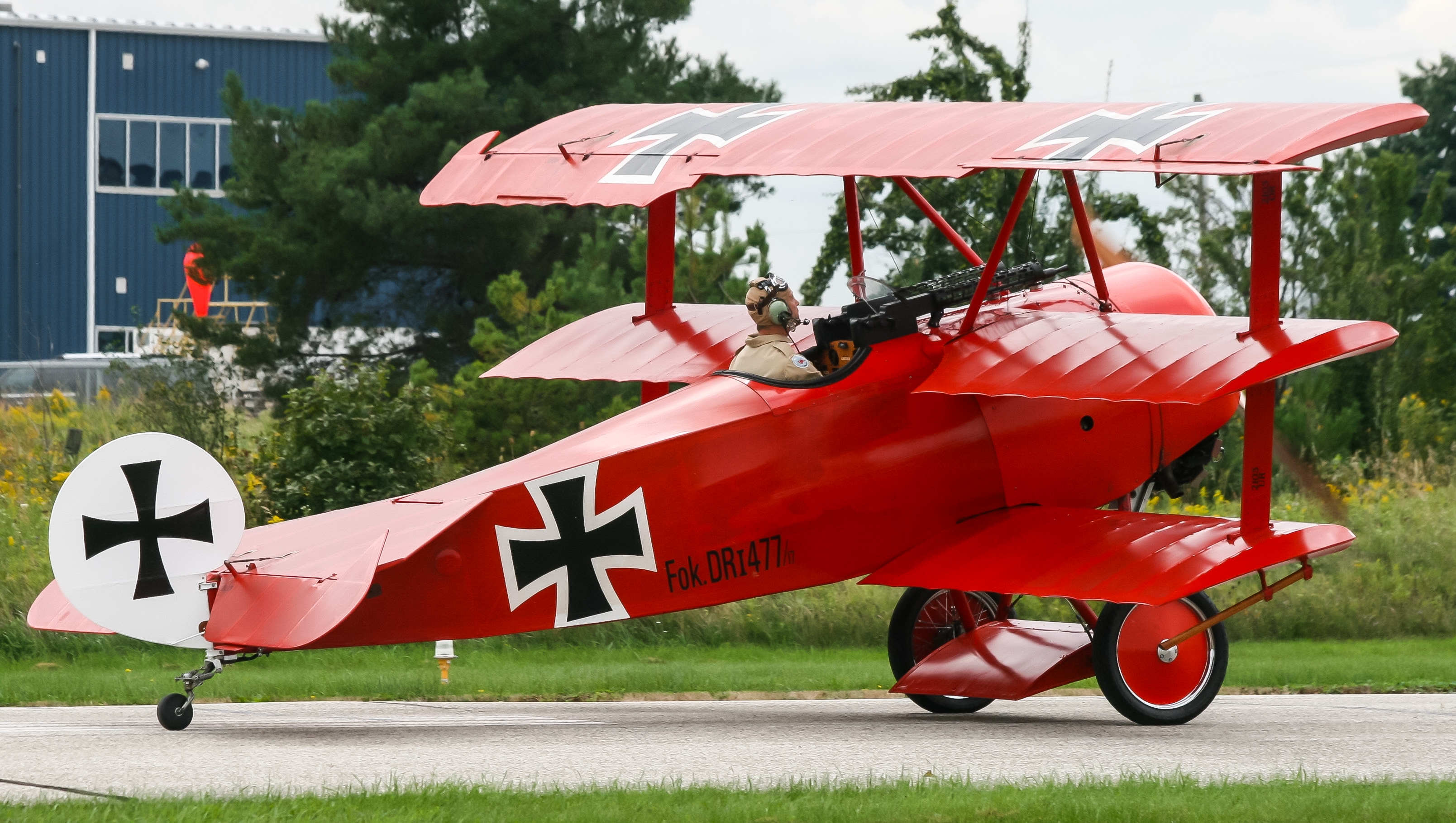 Full size: Great War Flying Museum  Fokker DR.1 Tri-plane C-GFJK at 