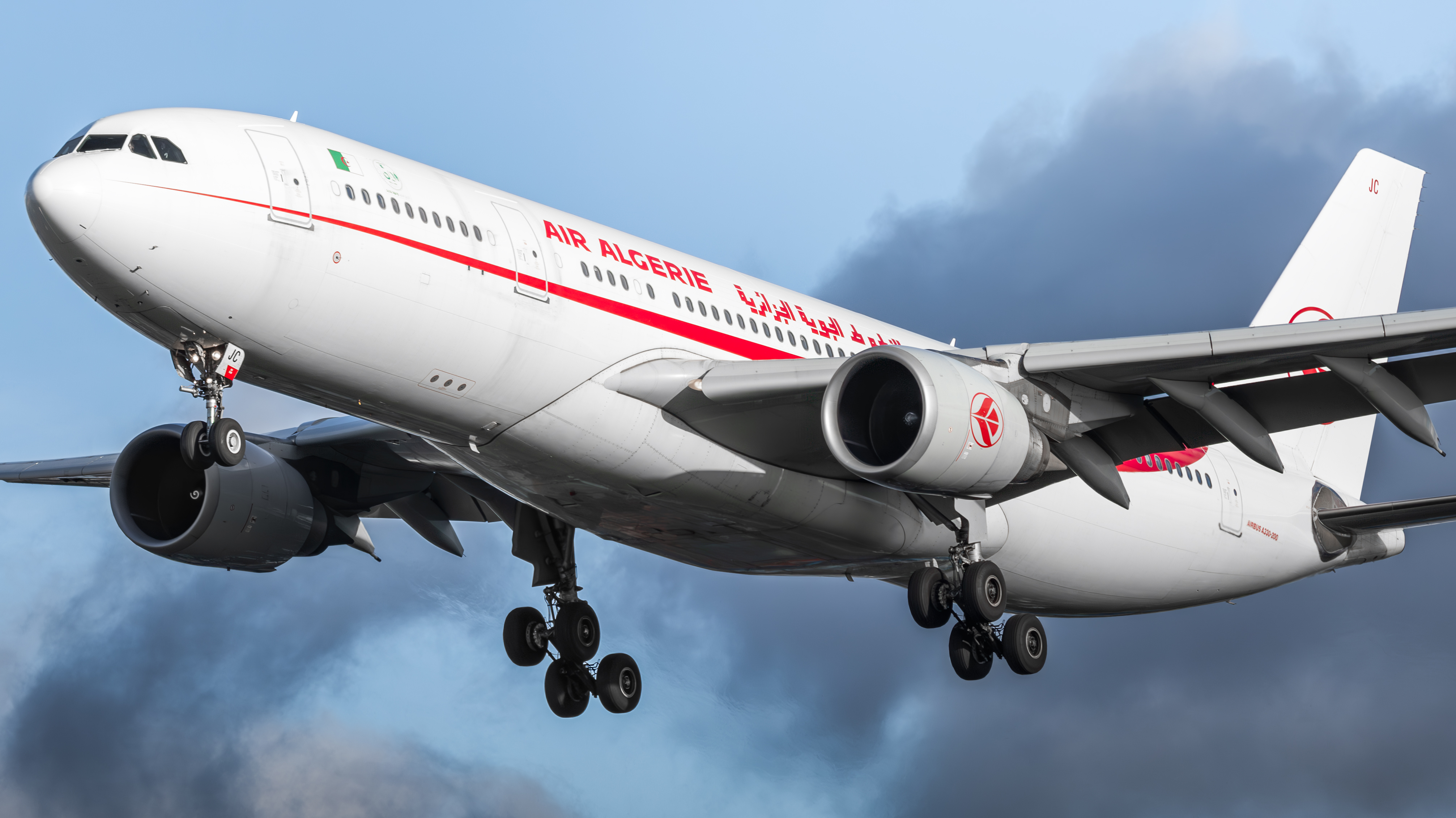 Full size: Air Algerie Airbus A330-200 7T-VJC at London Heathrow International Airport