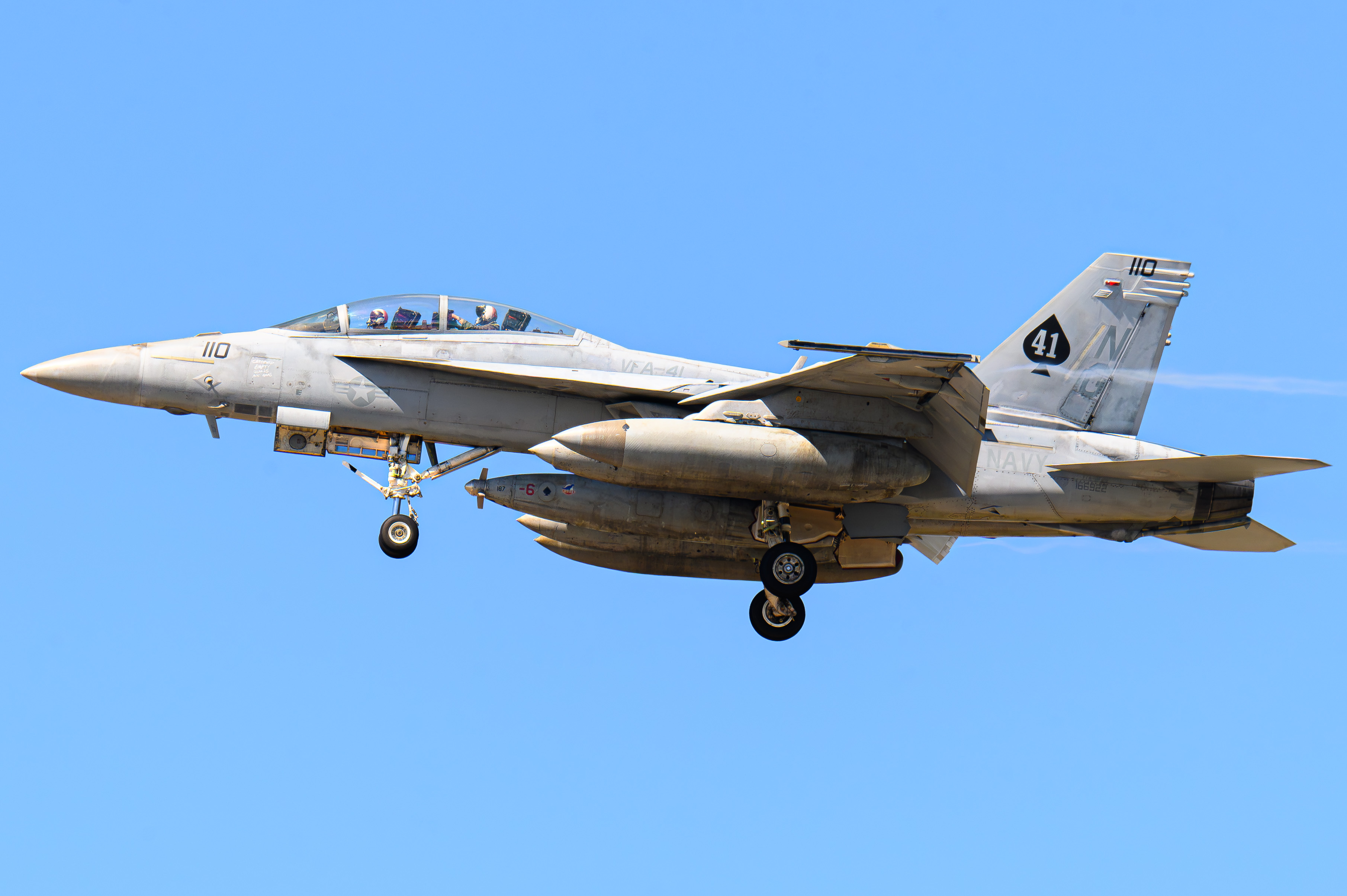 Full size: USN - United States Navy Boeing F/A-18E/F Super Hornet 166922 at North Island NAS