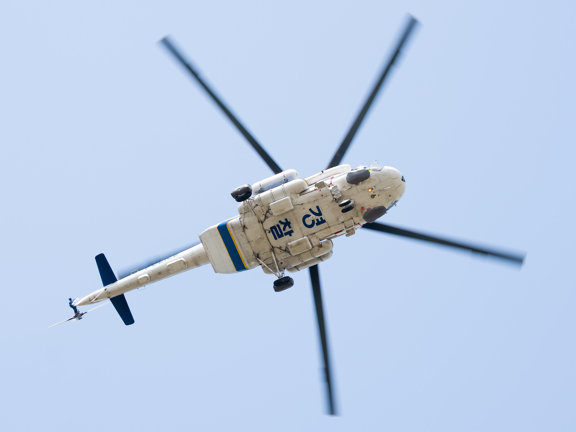 Full size: Korean National Police Mil Mi-172 983 at Seoul-Gimpo International Airport