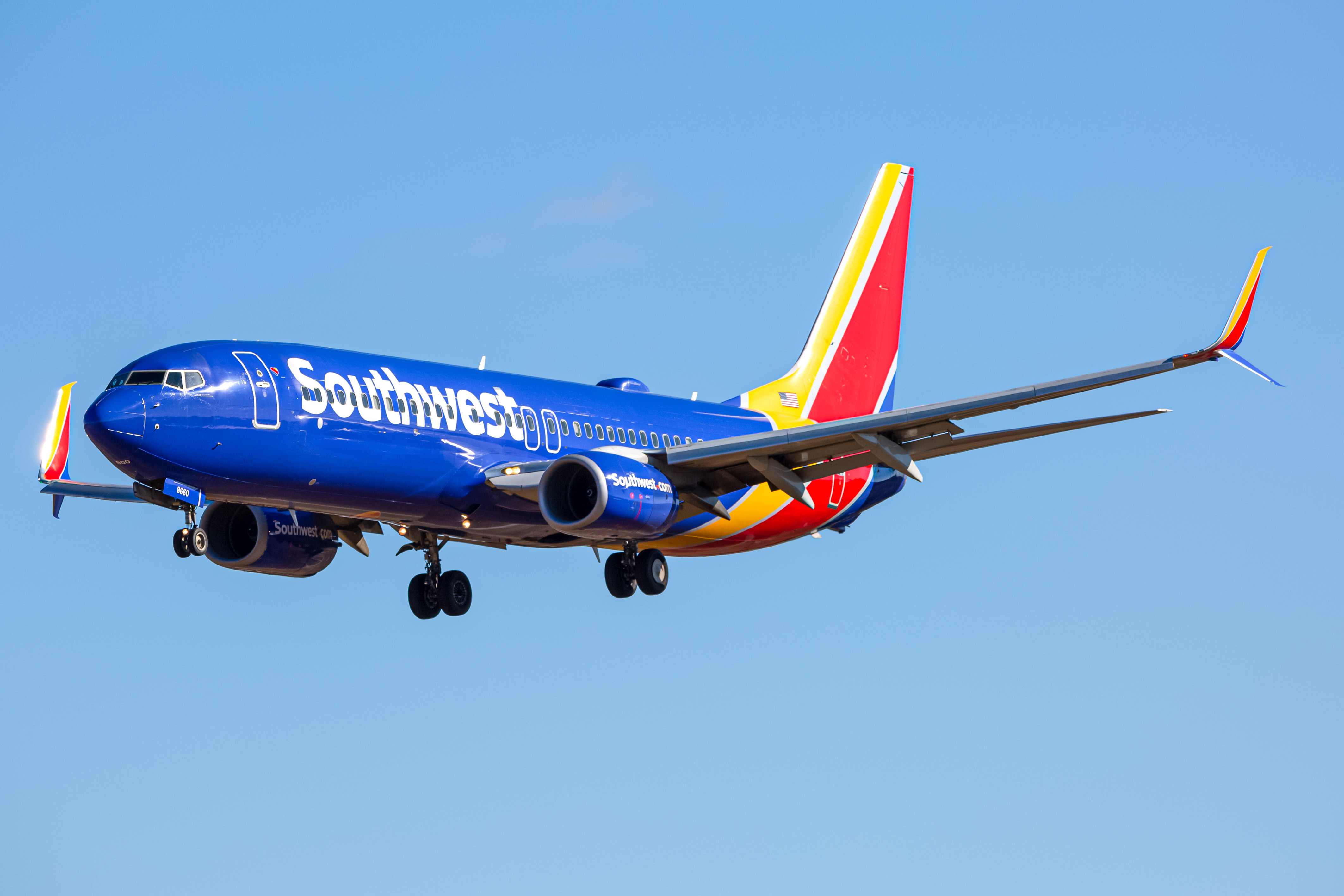 Full size: Southwest Airlines Boeing 737-800 N8660A at Baltimore/Washington International Thurgood Marshall Airport