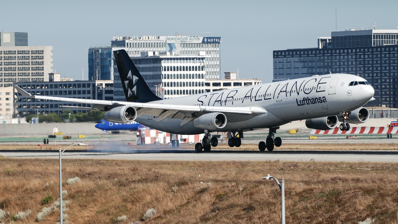 Full size: Lufthansa Airbus A340-600 D-AIHC at Los Angeles International Airport