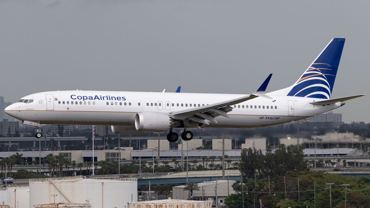 Full size: Copa Airlines Boeing 737 MAX 9 HP-9918CMP at Miami International Airport