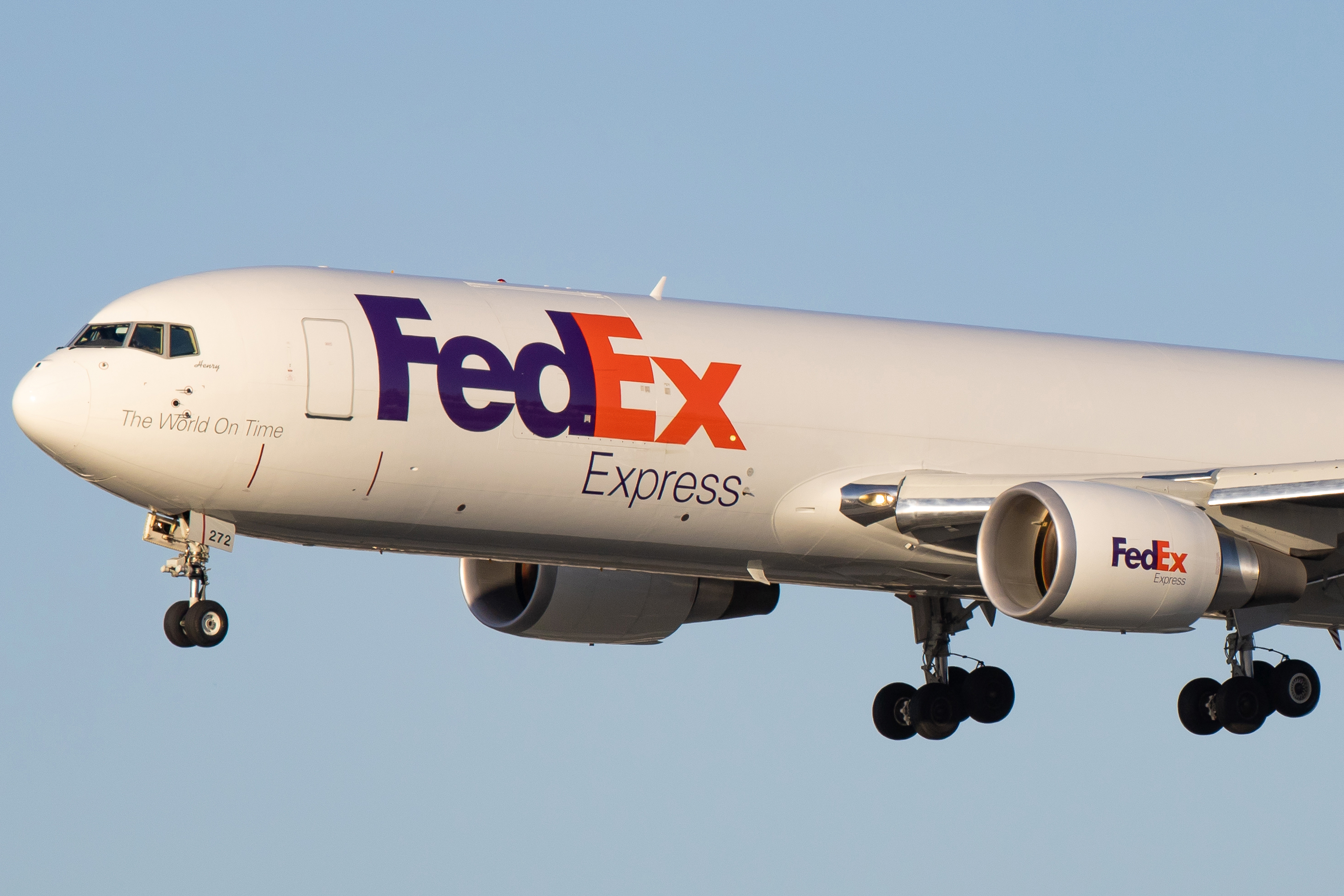 Full size: FedEx Boeing 767-300F N272FE at San Diego International Airport