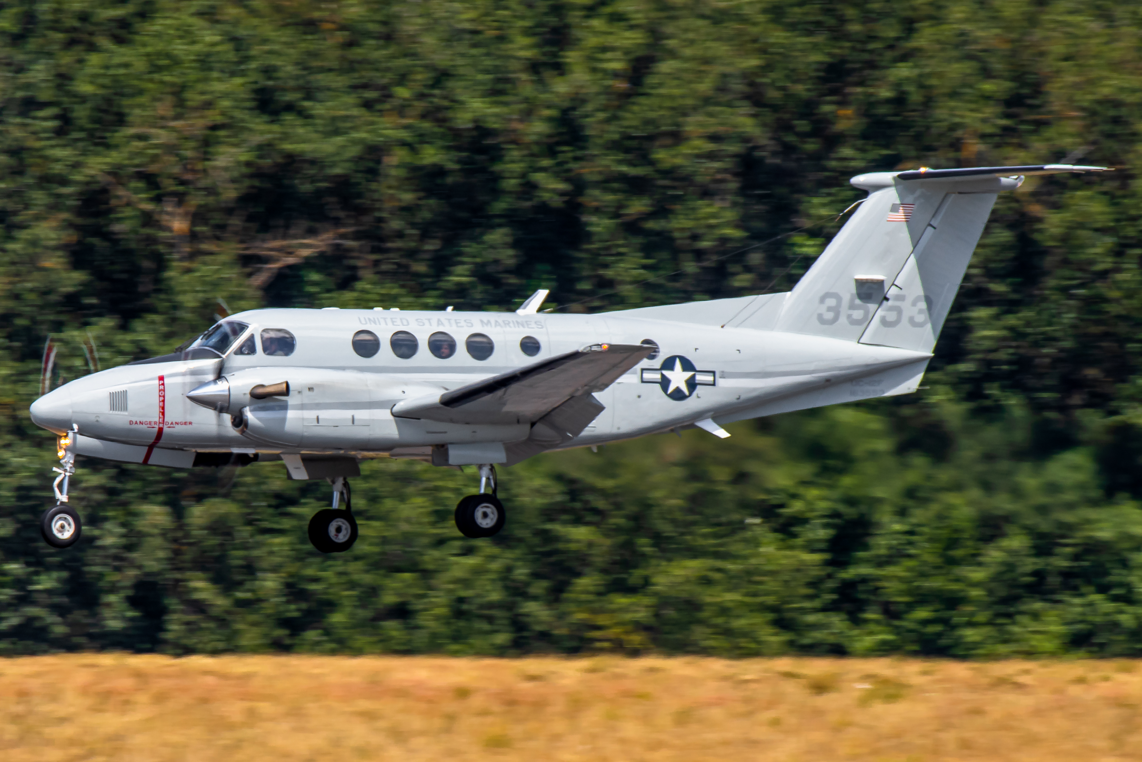 Full size: USMC - United States Marine Corp Beechcraft King Air 200 163553 at Portland International Airport