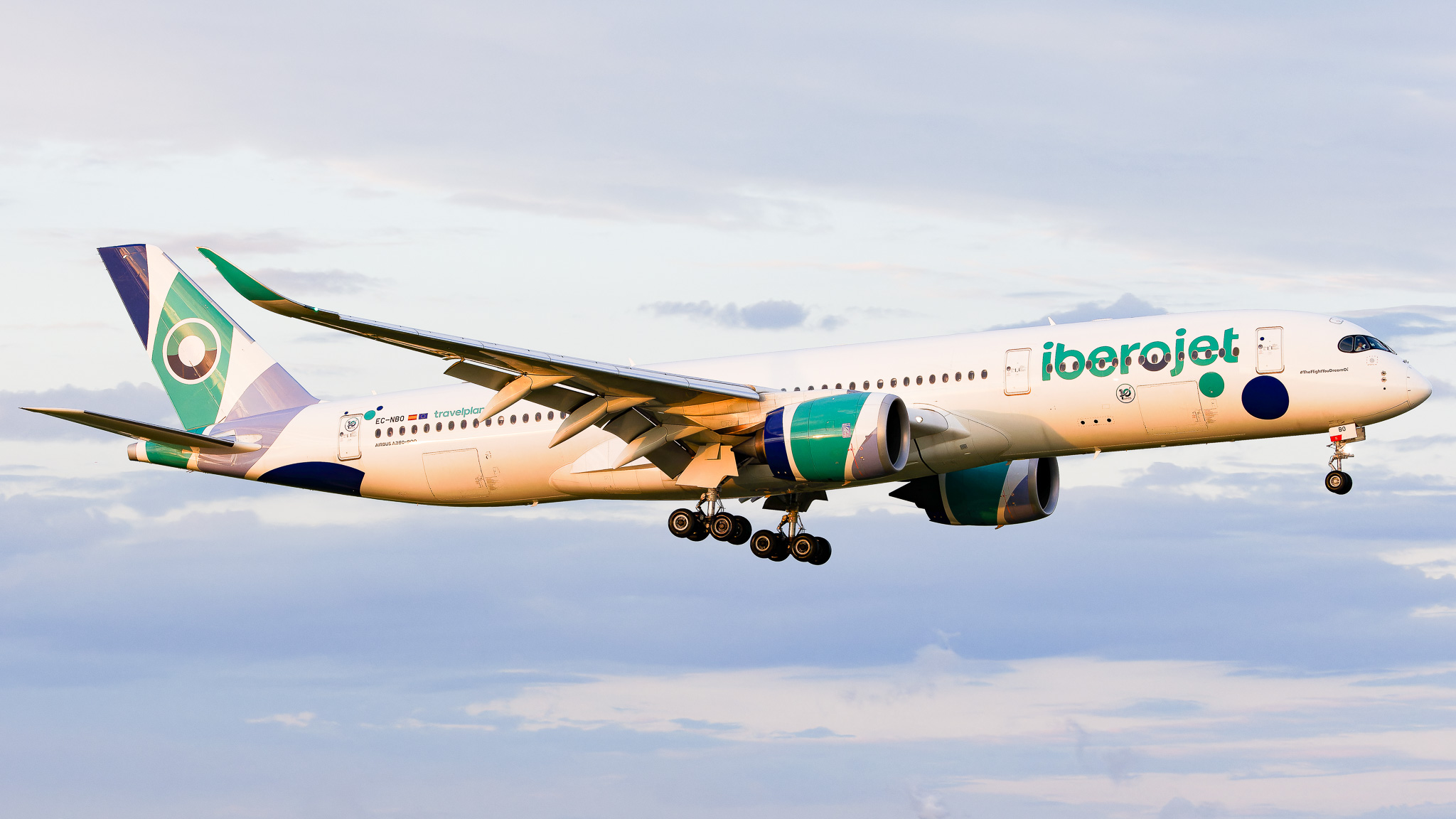 Full size: IberoJet Airbus A350-900 EC-NBO at Orlando International Airport