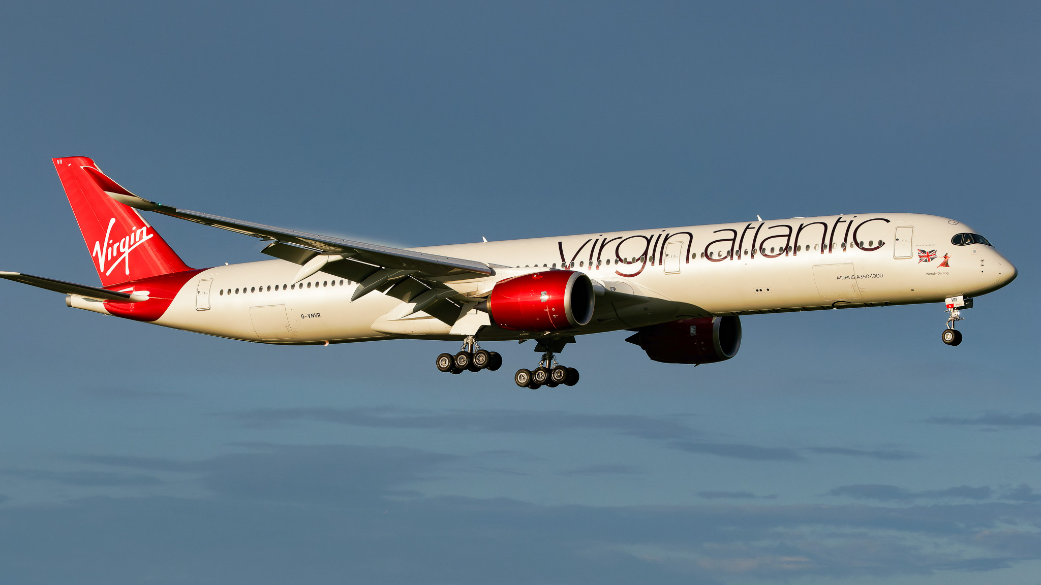 Full size: Virgin Atlantic Airbus A350-1000 G-VNVR at Orlando International Airport