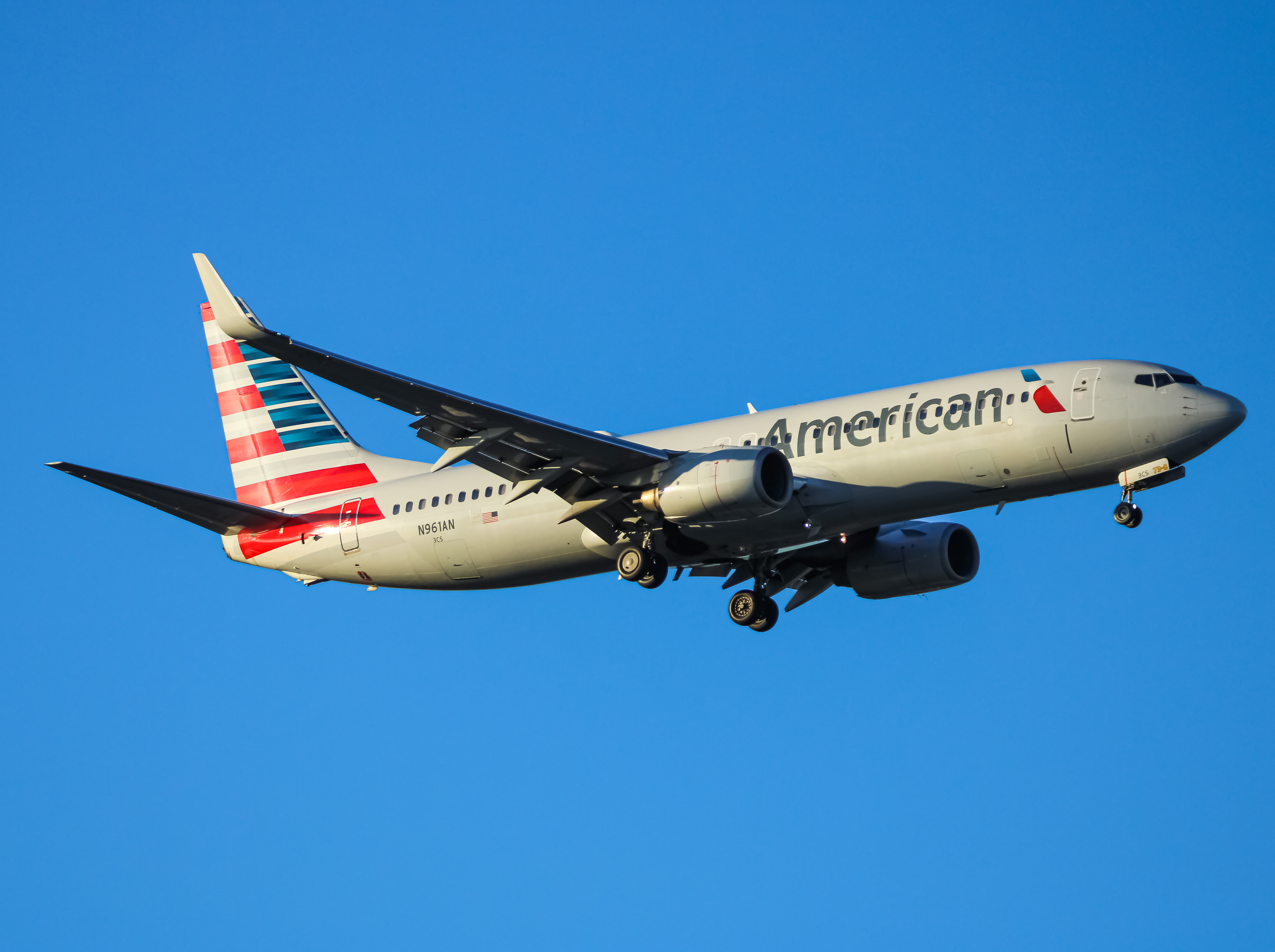 Full size: American Airlines Boeing 737-800 N961AN at Baltimore/Washington International Thurgood Marshall Airport