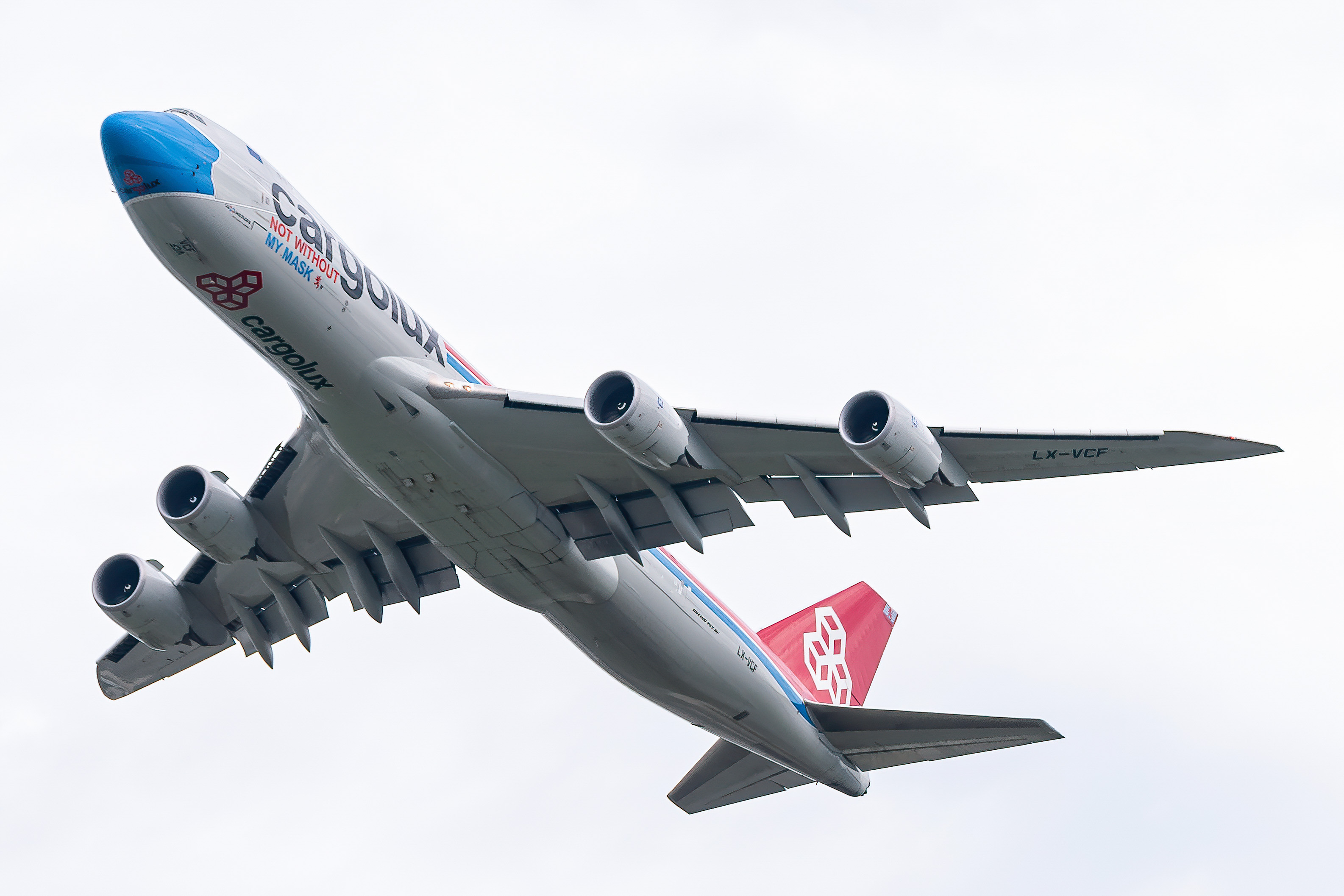 Full size: CargoLux Boeing 747-8F LX-VCF at Singapore-Changi Airport