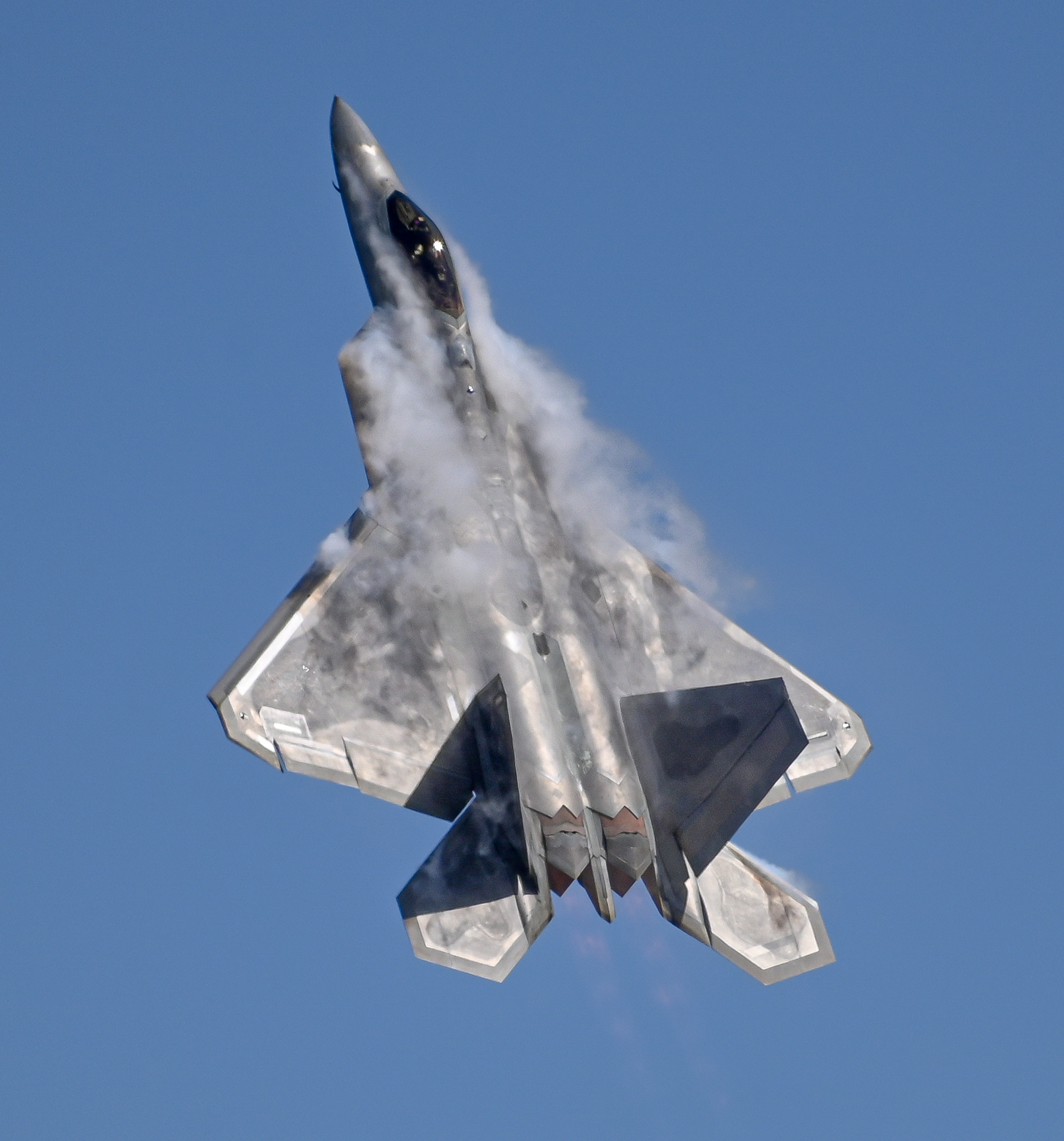 Full size: USAF - United States Air Force Lockheed Martin F-22A Raptor 08-4153 at 