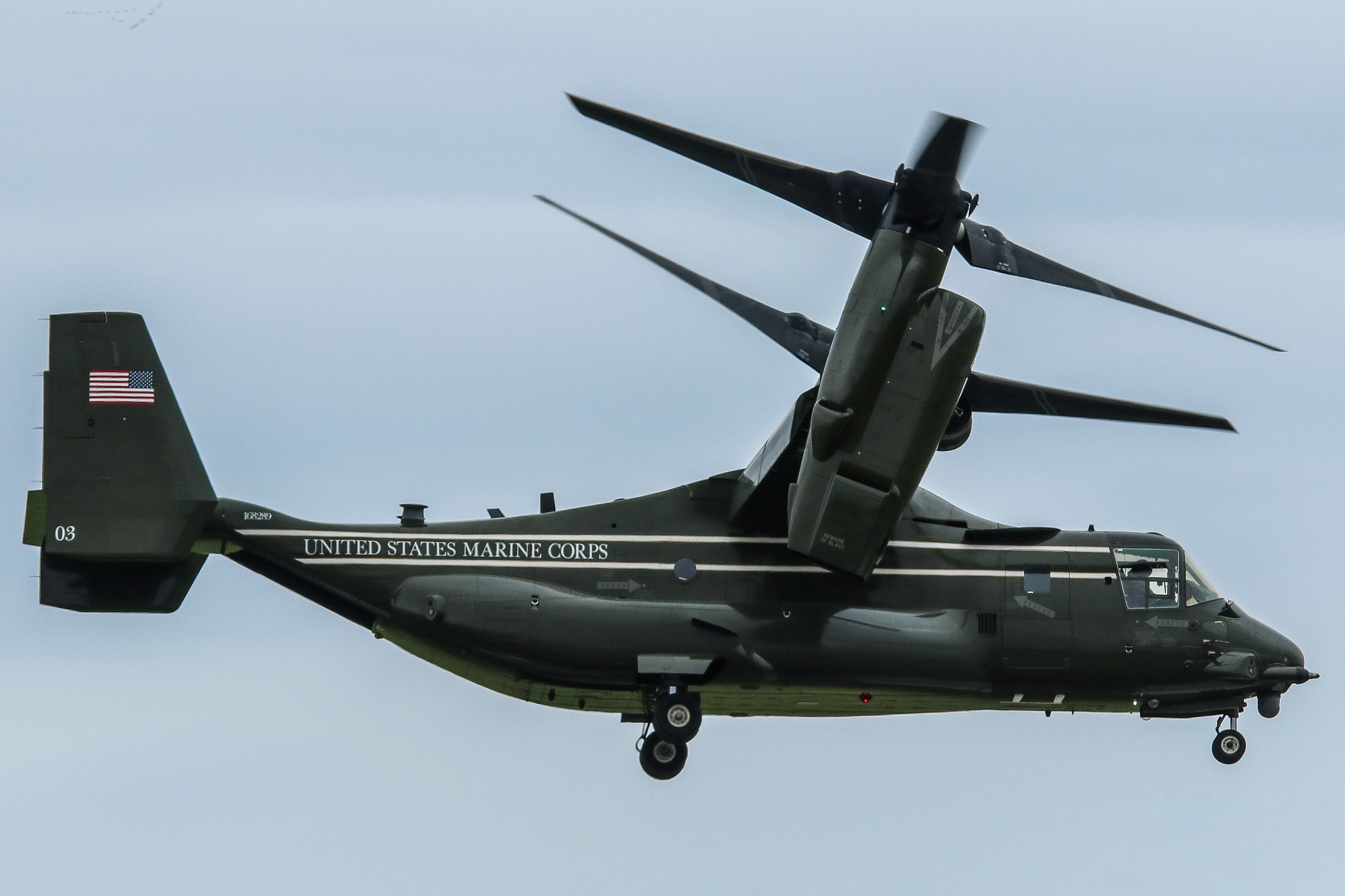Full size: United States Marine Corps  Bell-Boeing MV-22B Osprey 168289 at Lancaster Airport