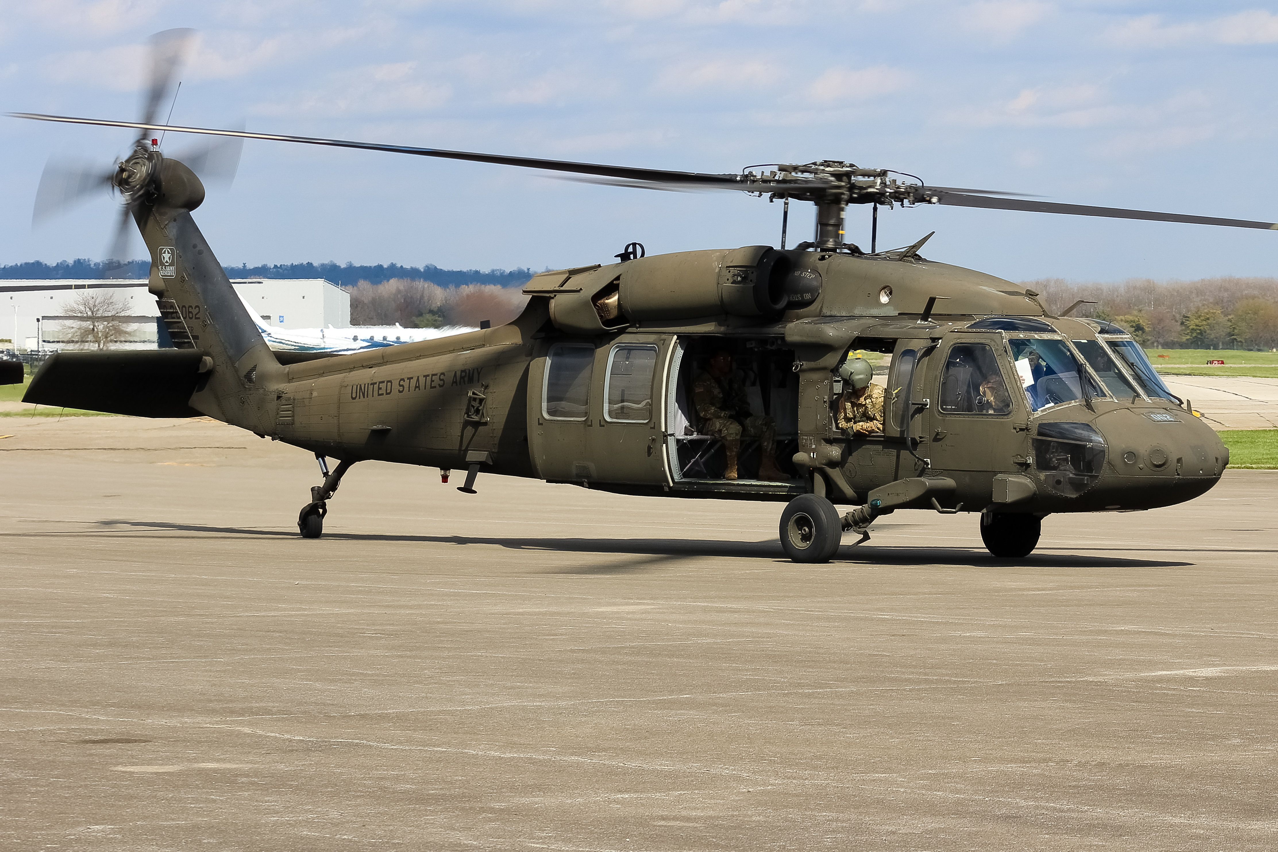 Full size: USA- United States Army  UH-60 Blackhawk 0-26062 at Cincinnati Municipal Airport/Lunken Field