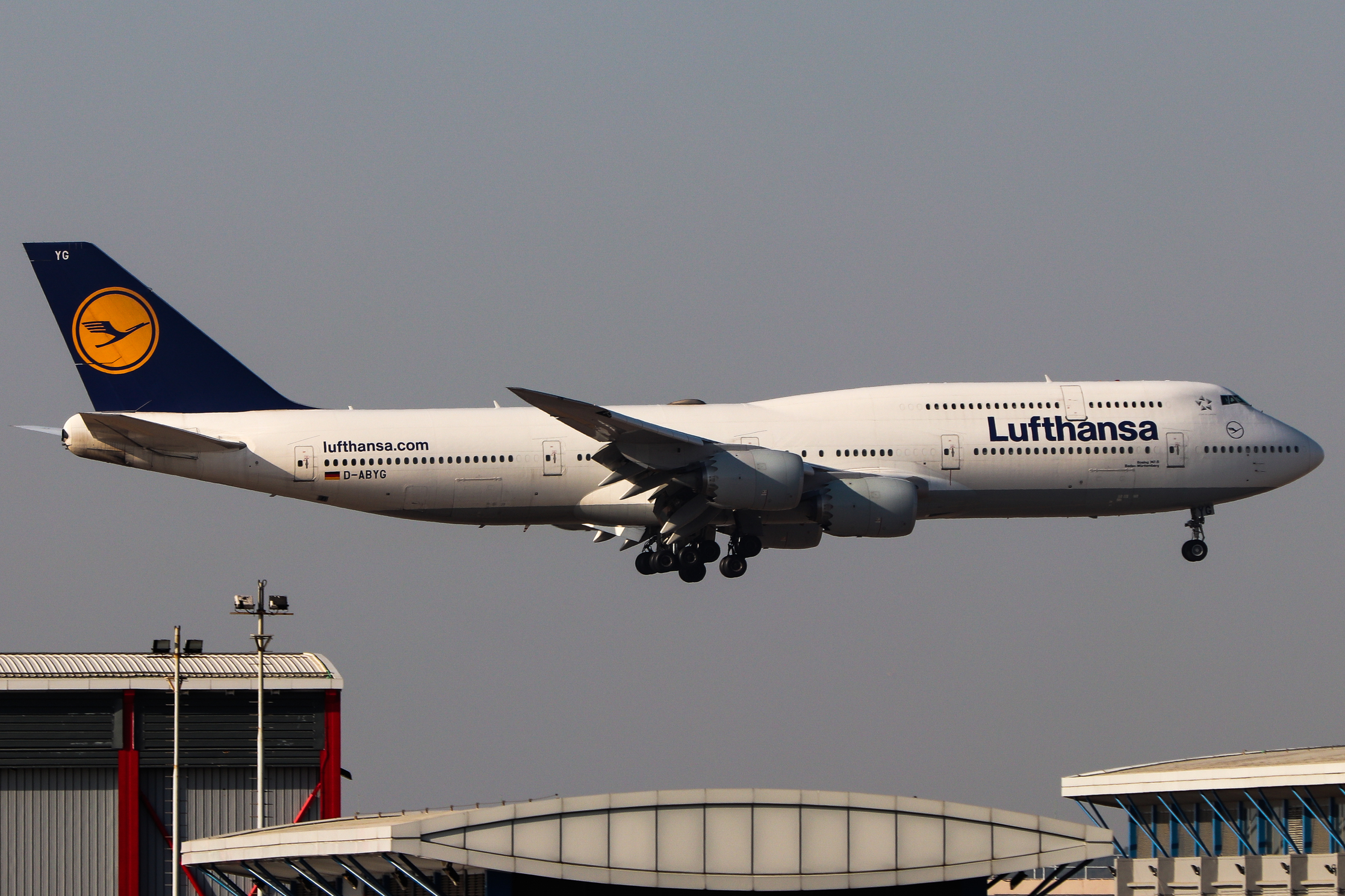 Full size: Lufthansa Boeing 747-8i D-ABYG at Hong Kong International Airport