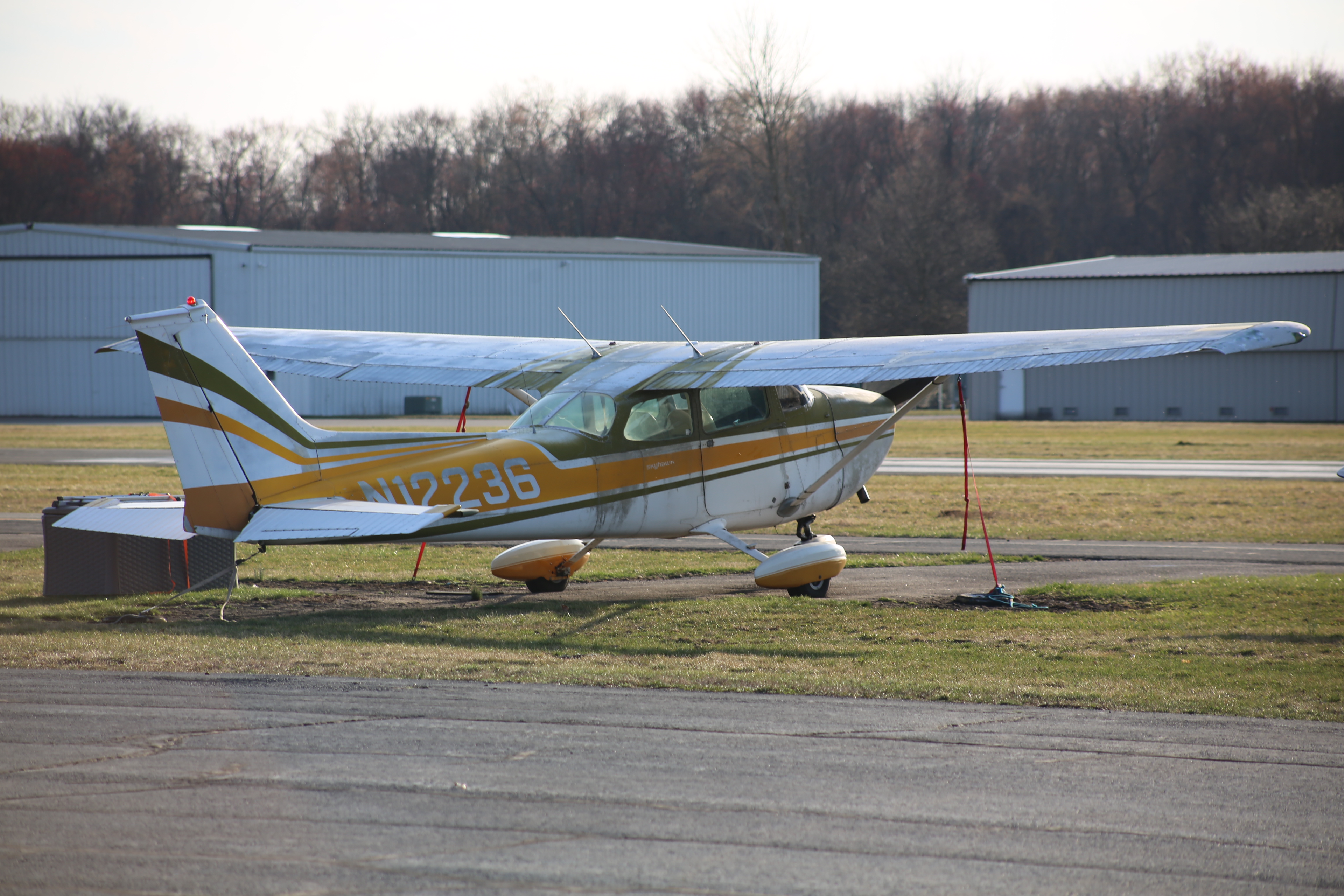 Full size: PRIVATE Cessna 172 N12236 at Lincoln Park Airport
