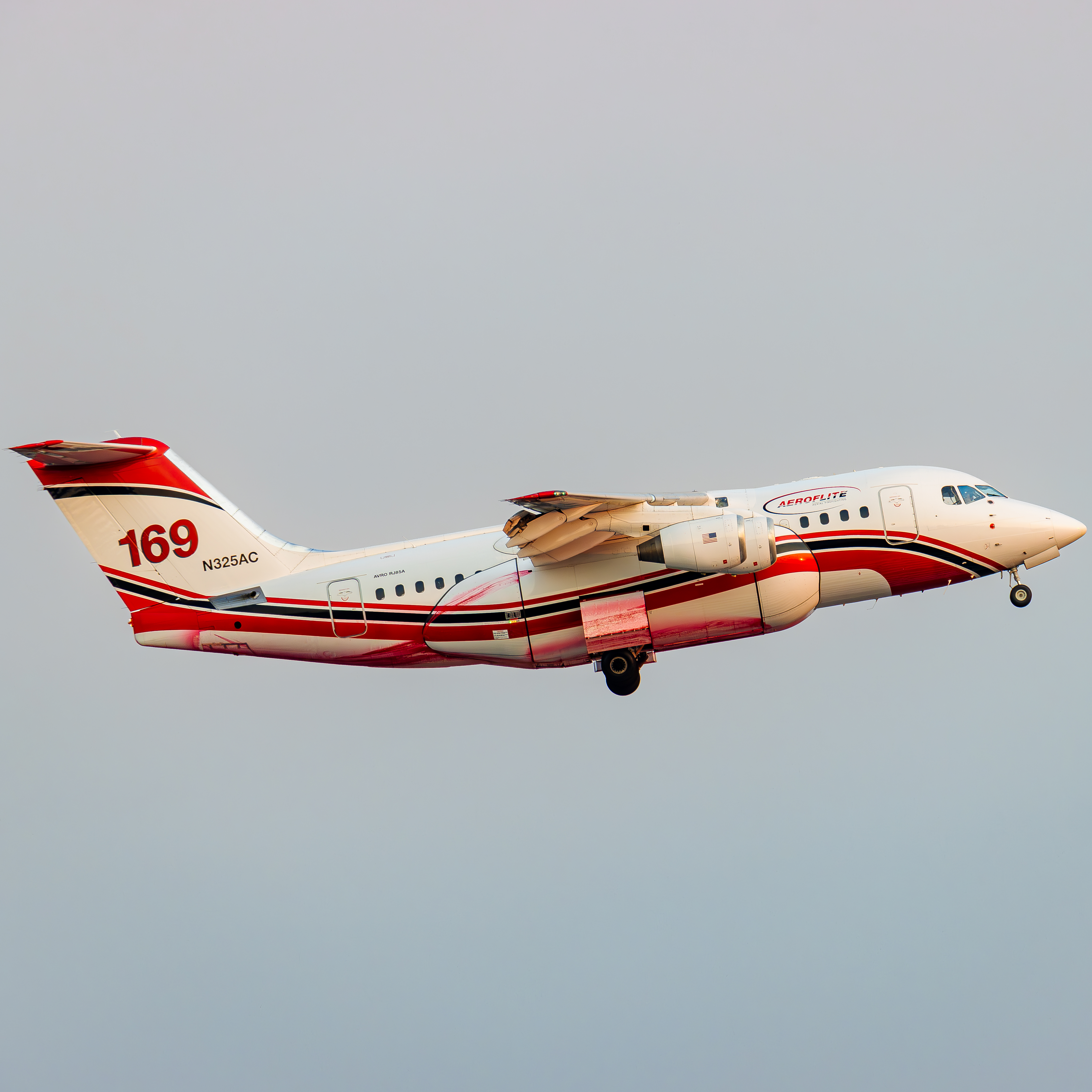 Full size: Aero-Flite Aerial Firefighting Avro RJ85 N325AC at Roberts Field Airport