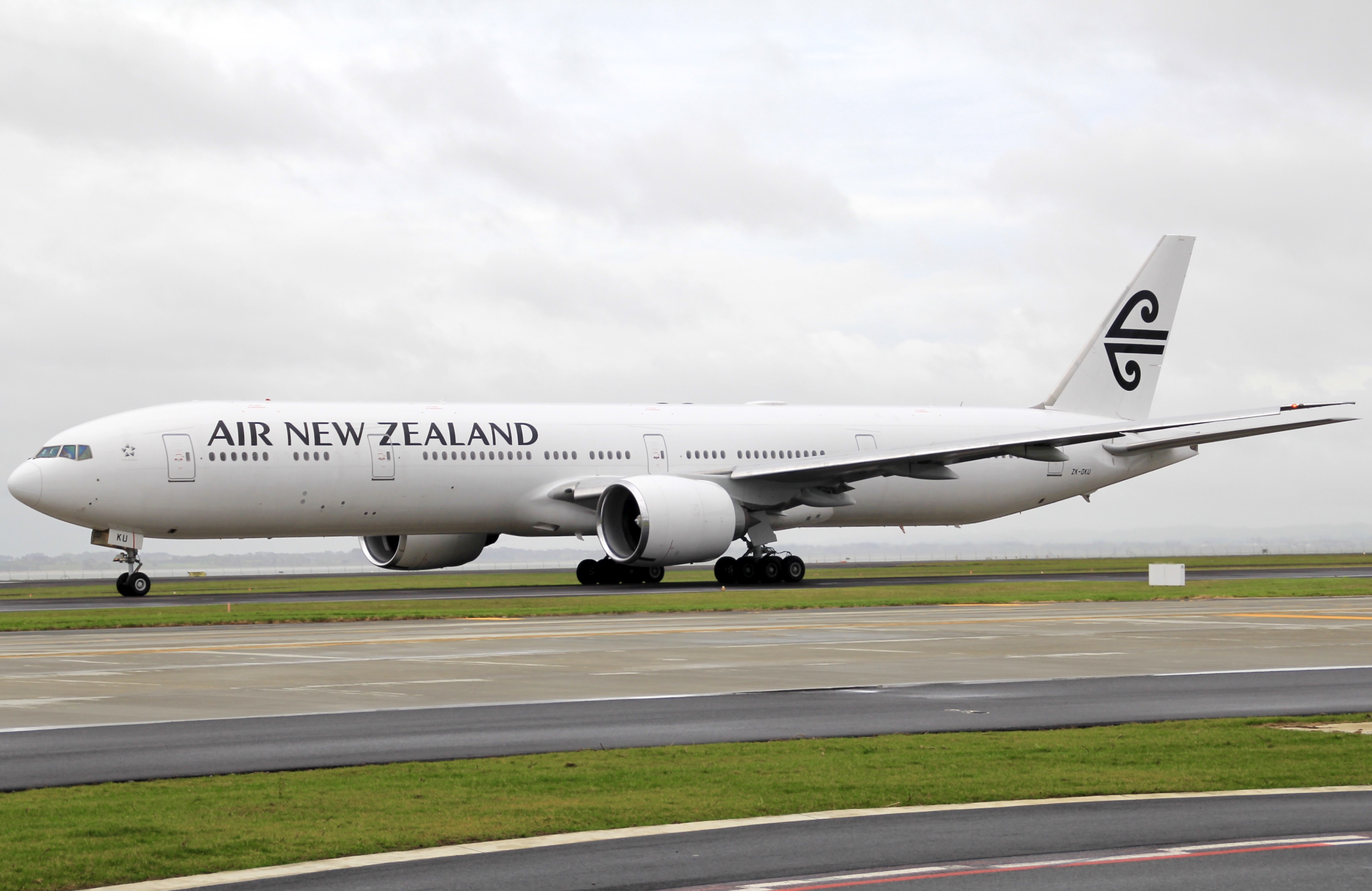 ZK-OKU) Air New Zealand Boeing 777-300ER by Hover Guo