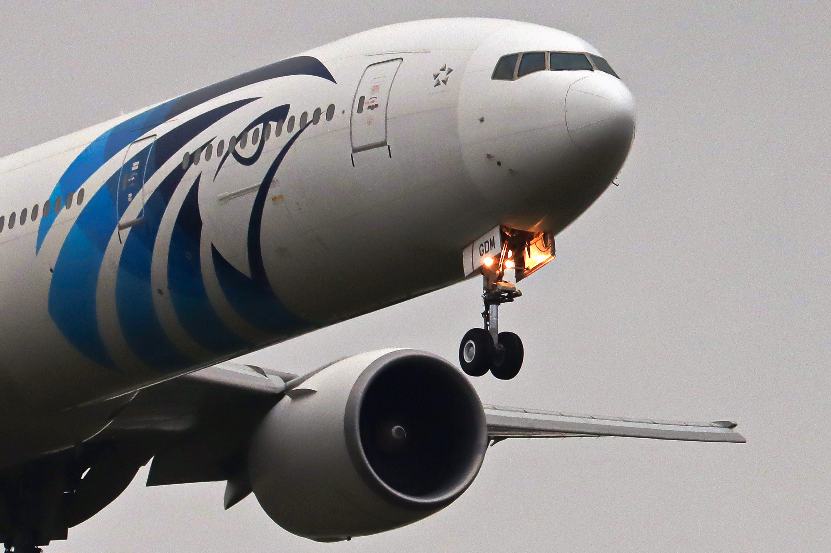 Full size: EgyptAir Boeing 777-300ER SU-GDM at London Heathrow International Airport