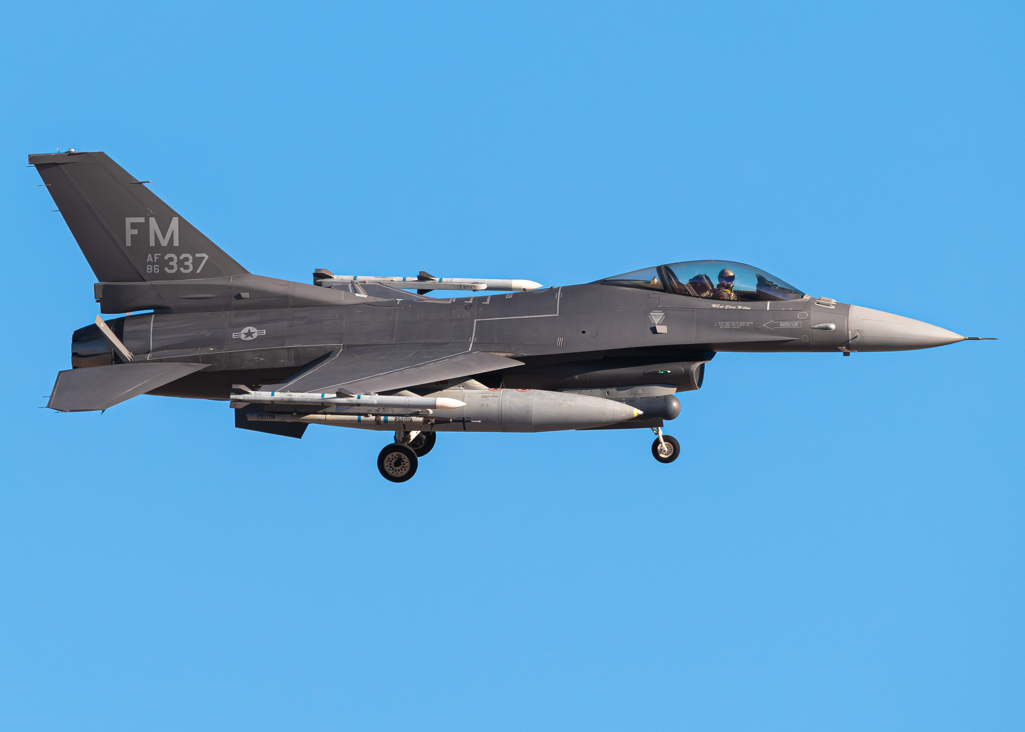 Full size: USAF - United States Air Force General Dynamics F-16 Fighting Falcon 86-0337 at Nellis Air Force Base